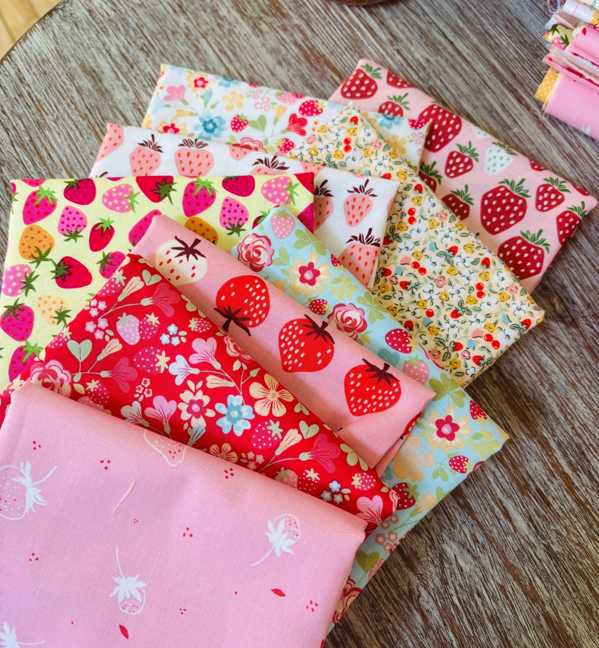Just berries - 9 fat quarter bundle - Poppie cotton AGD RBD Under the apple tree Plaid Rosy cheeks strawberry