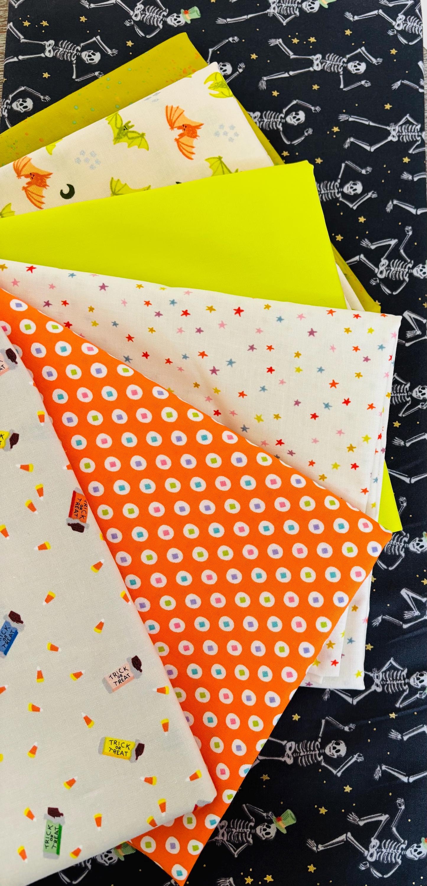 Trick or treat - 10 fat quarter bundle - halloween
