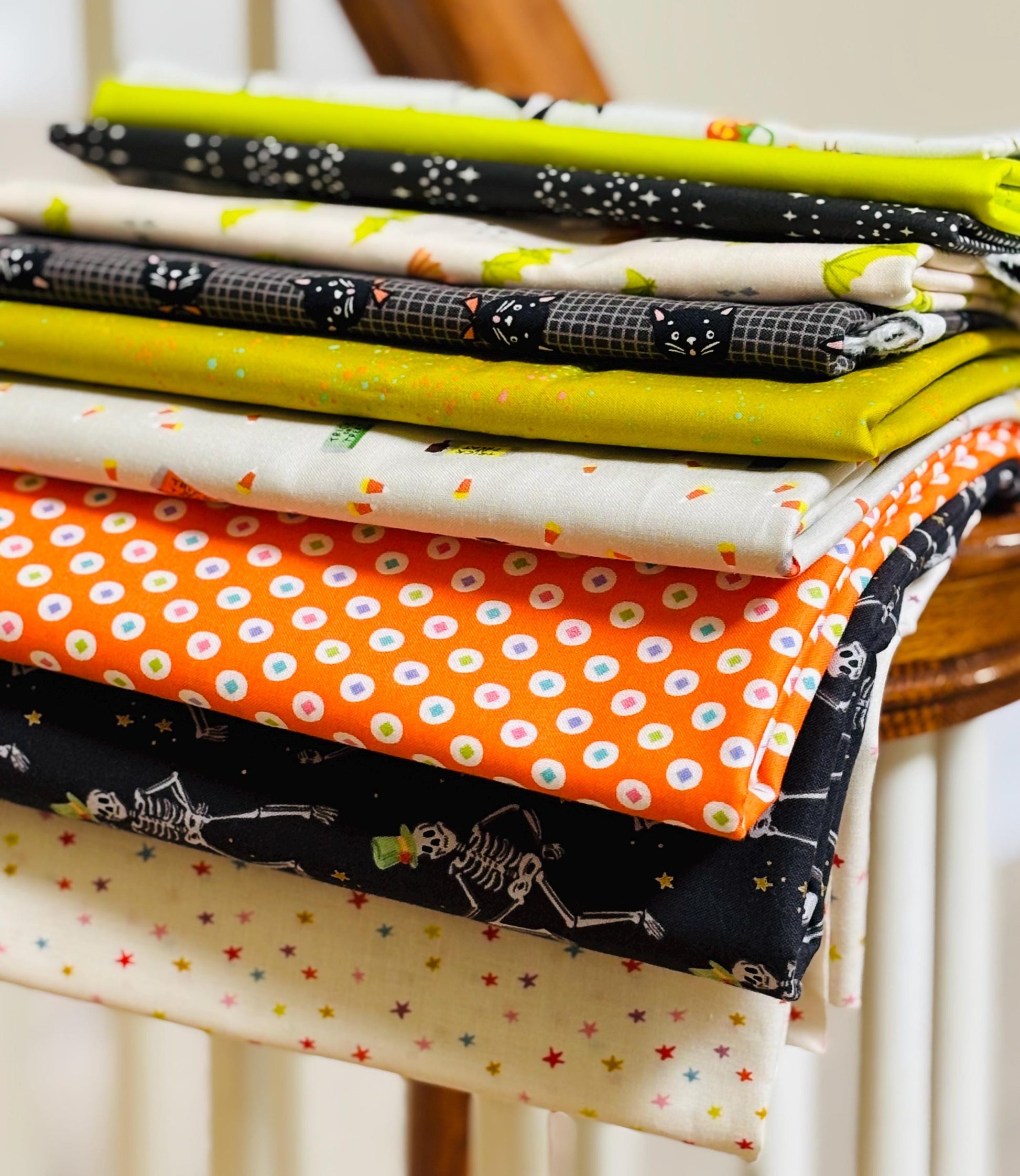 Trick or treat - 10 fat quarter bundle - halloween