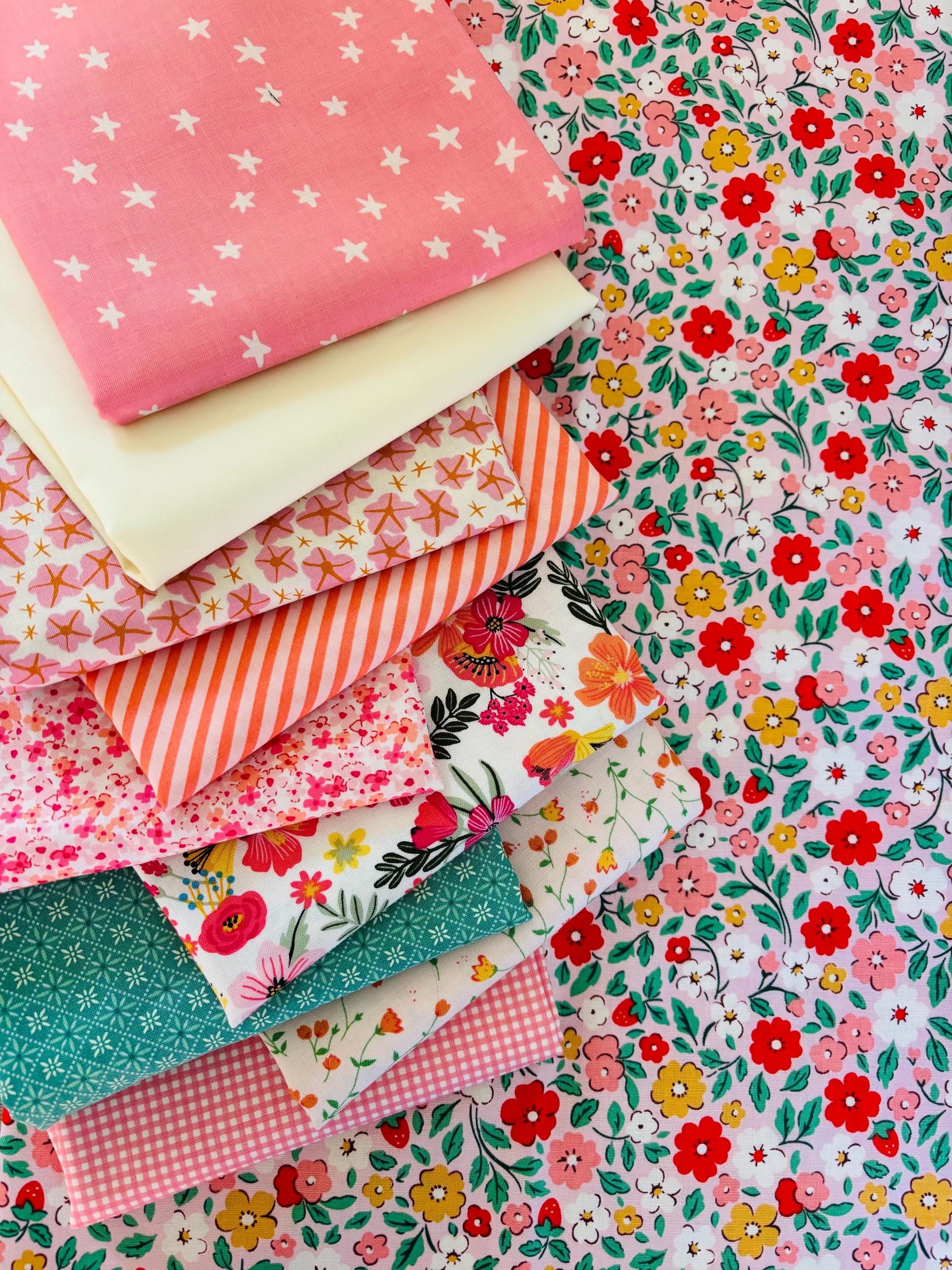 Pink lemonade blooms - 10 fat quarter bundle - Poppie Cotton
