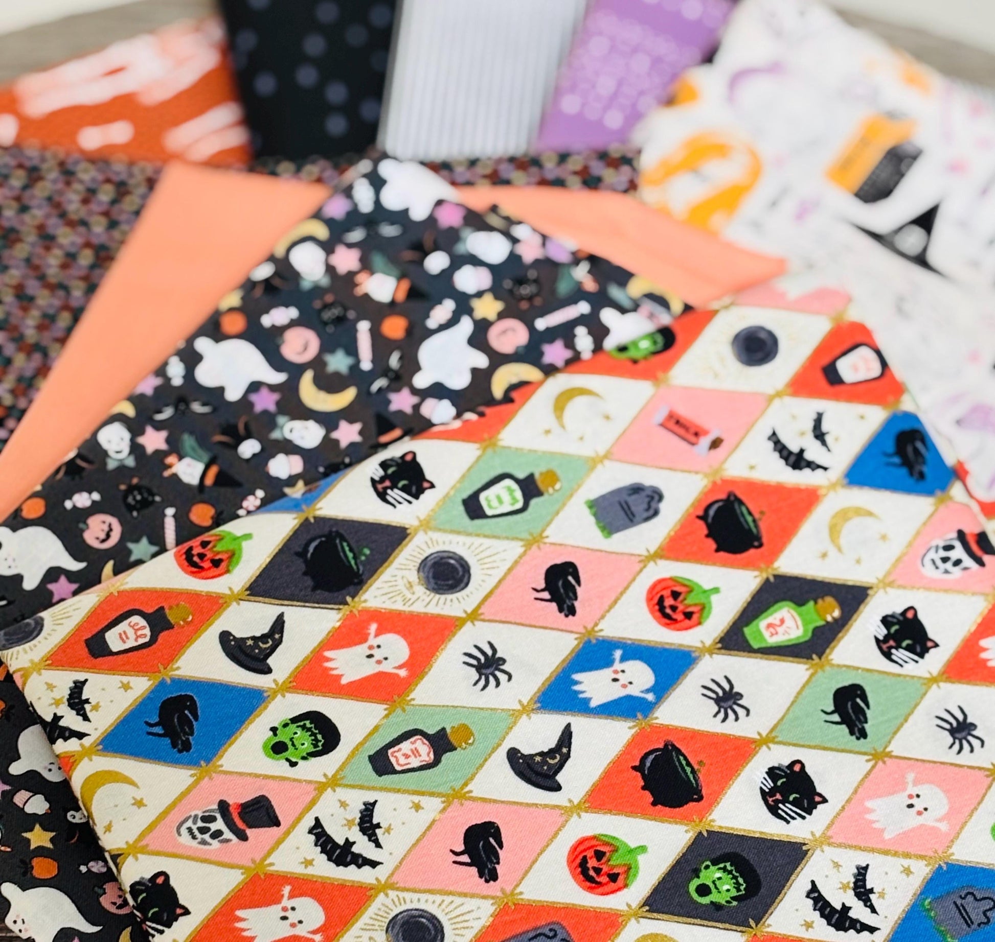 Gallery of ghouls - 10 fat quarter bundle - halloween
