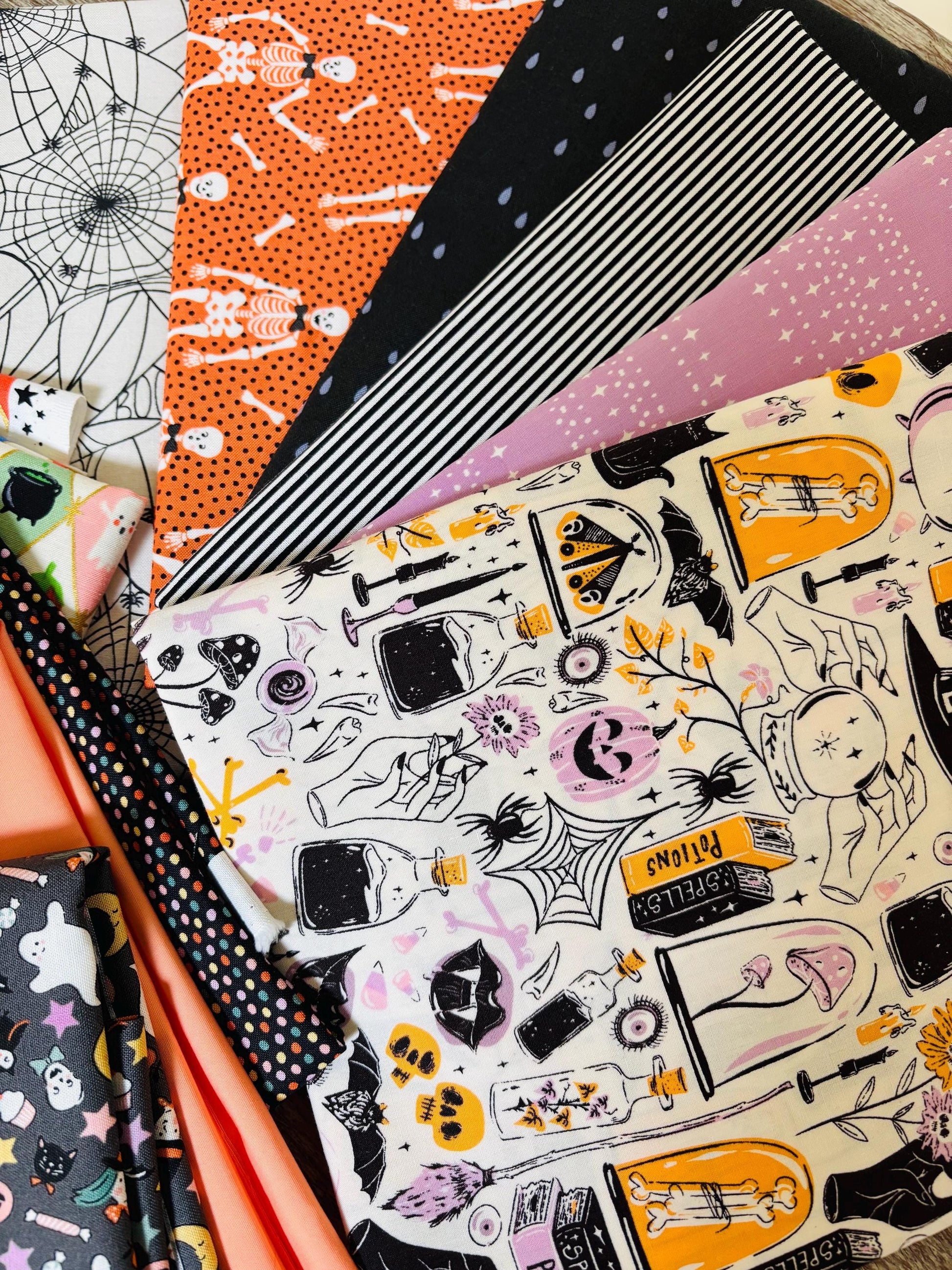 Gallery of ghouls - 10 fat quarter bundle - halloween