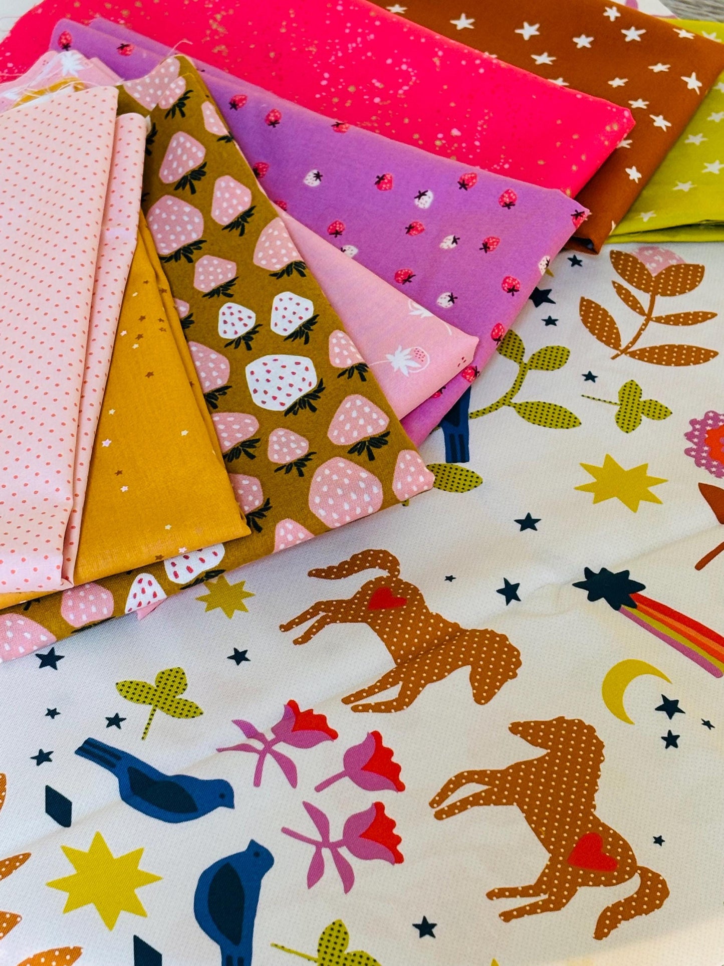 Mellow berry 9 FQ bundle | strawberry starry mystic fable speckled