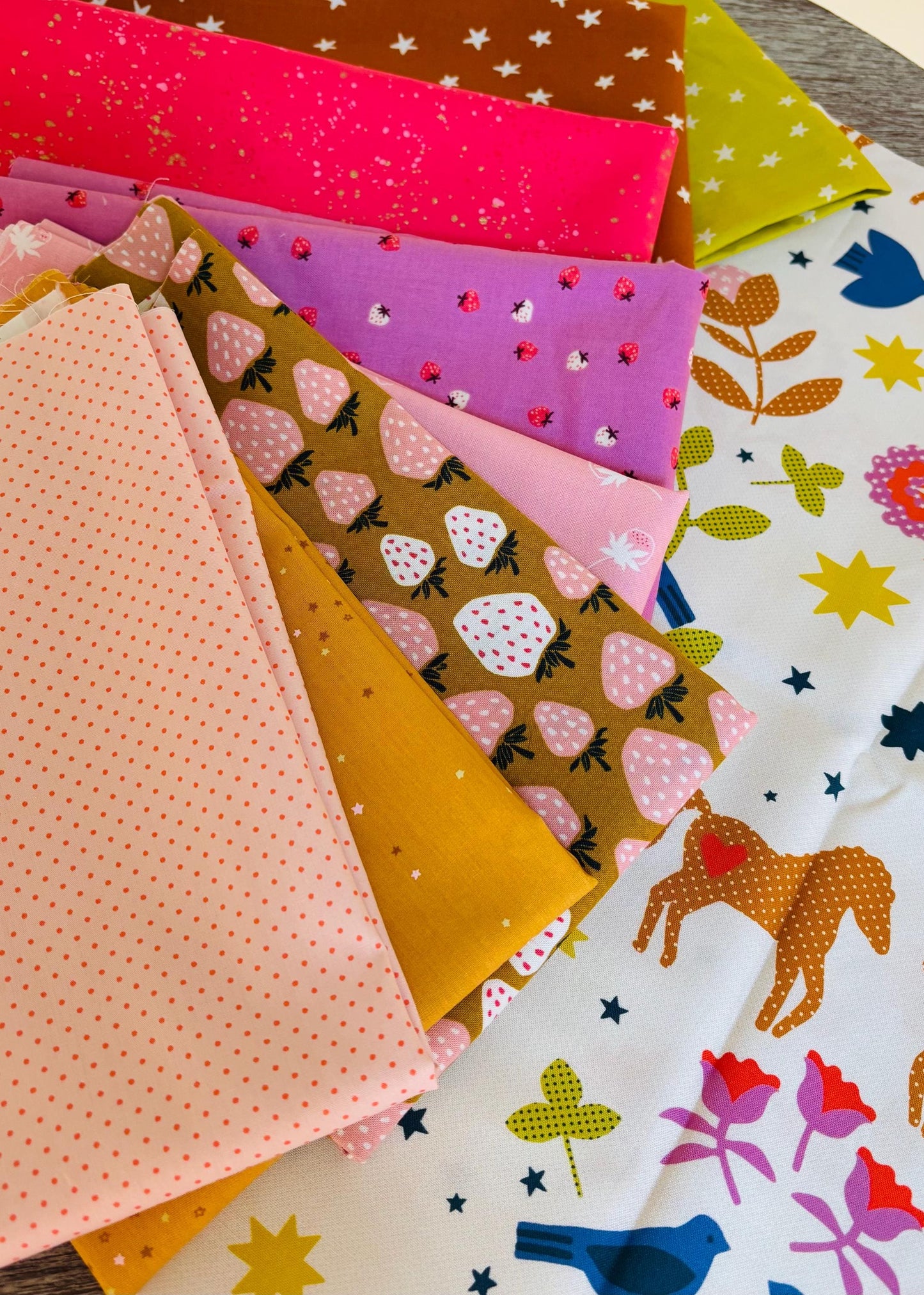 Mellow berry 9 FQ bundle | strawberry starry mystic fable speckled