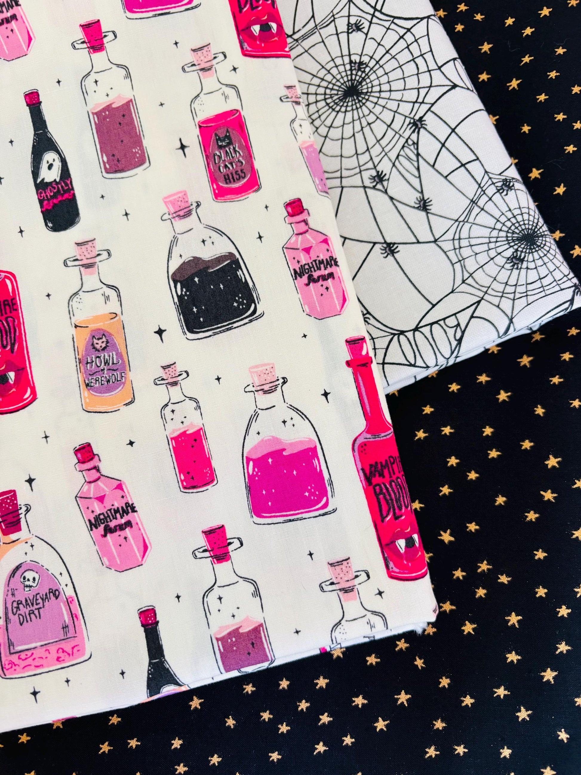 Halloween the lighter side - 10 fat quarter bundle - halloween