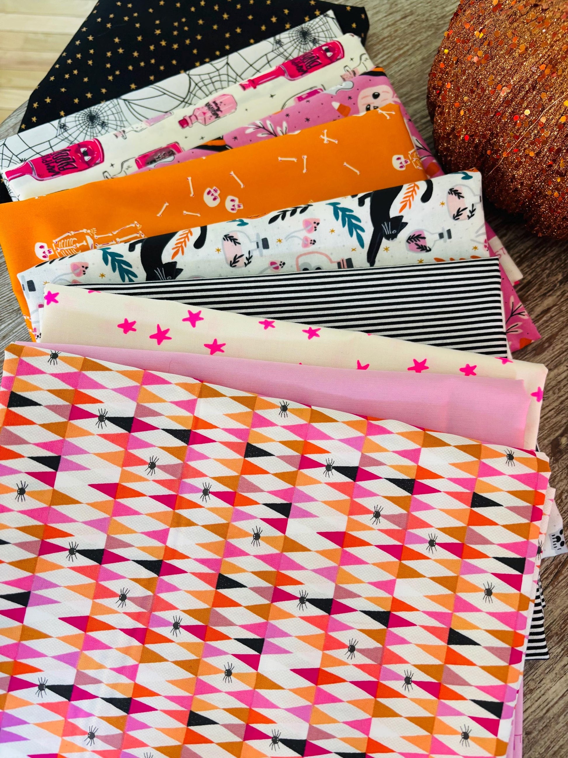 Halloween the lighter side - 10 fat quarter bundle - halloween