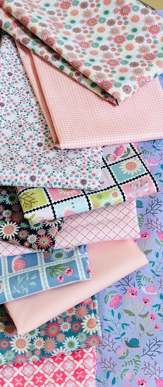 Best of Poppie le petit escargot - 11 fat quarter bundle - 9 le petit escargot prints + 2 blenders gingham and solid
