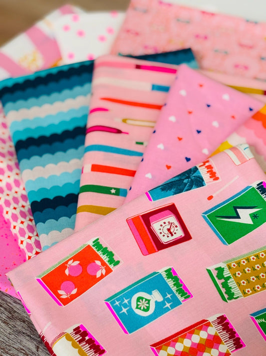 Outrageously pink with a touch of poolside too - 10 fat quarter bundle - Ruby star mash