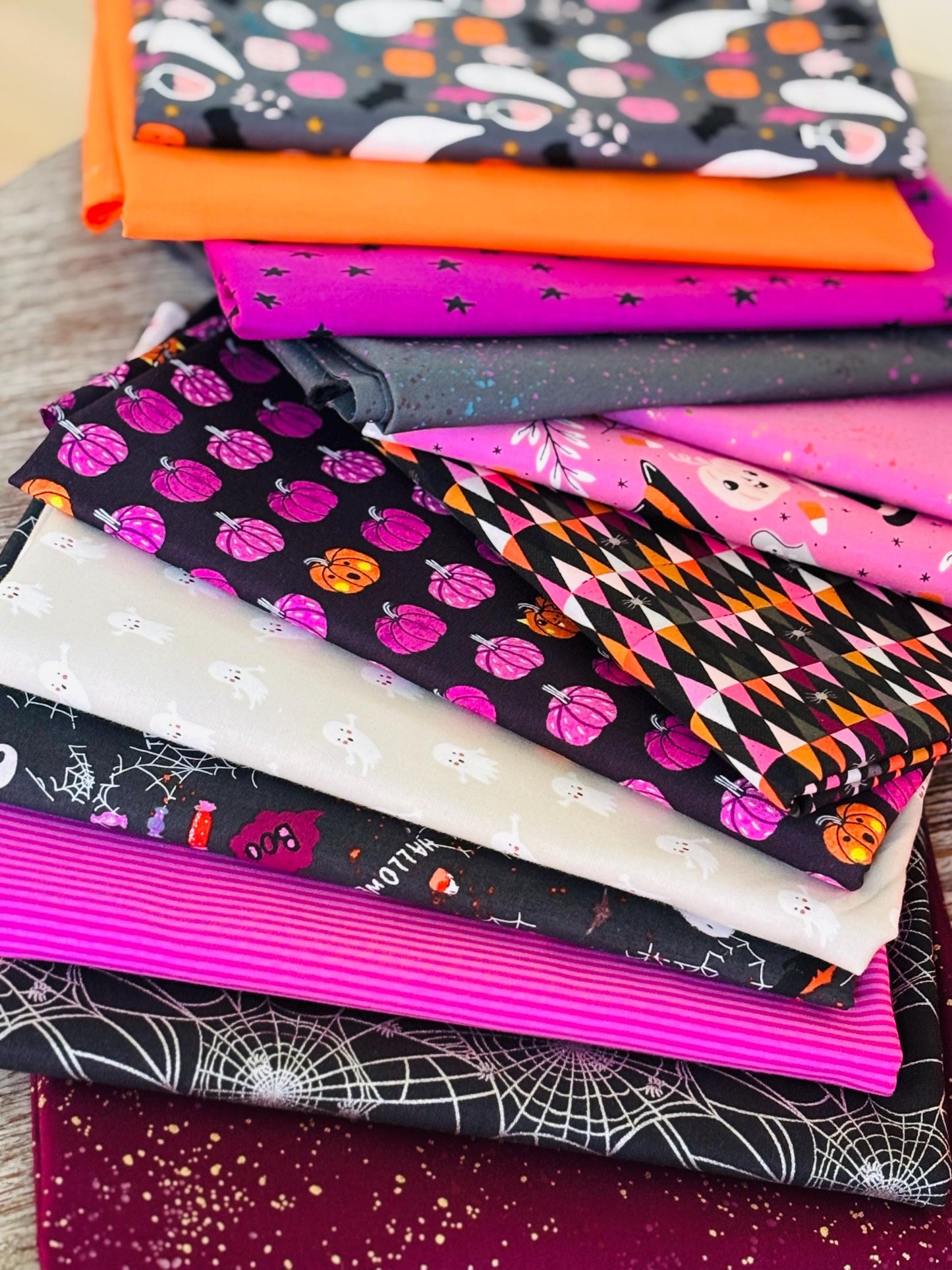 Halloween the darker side - 13 fat quarter bundle - halloween