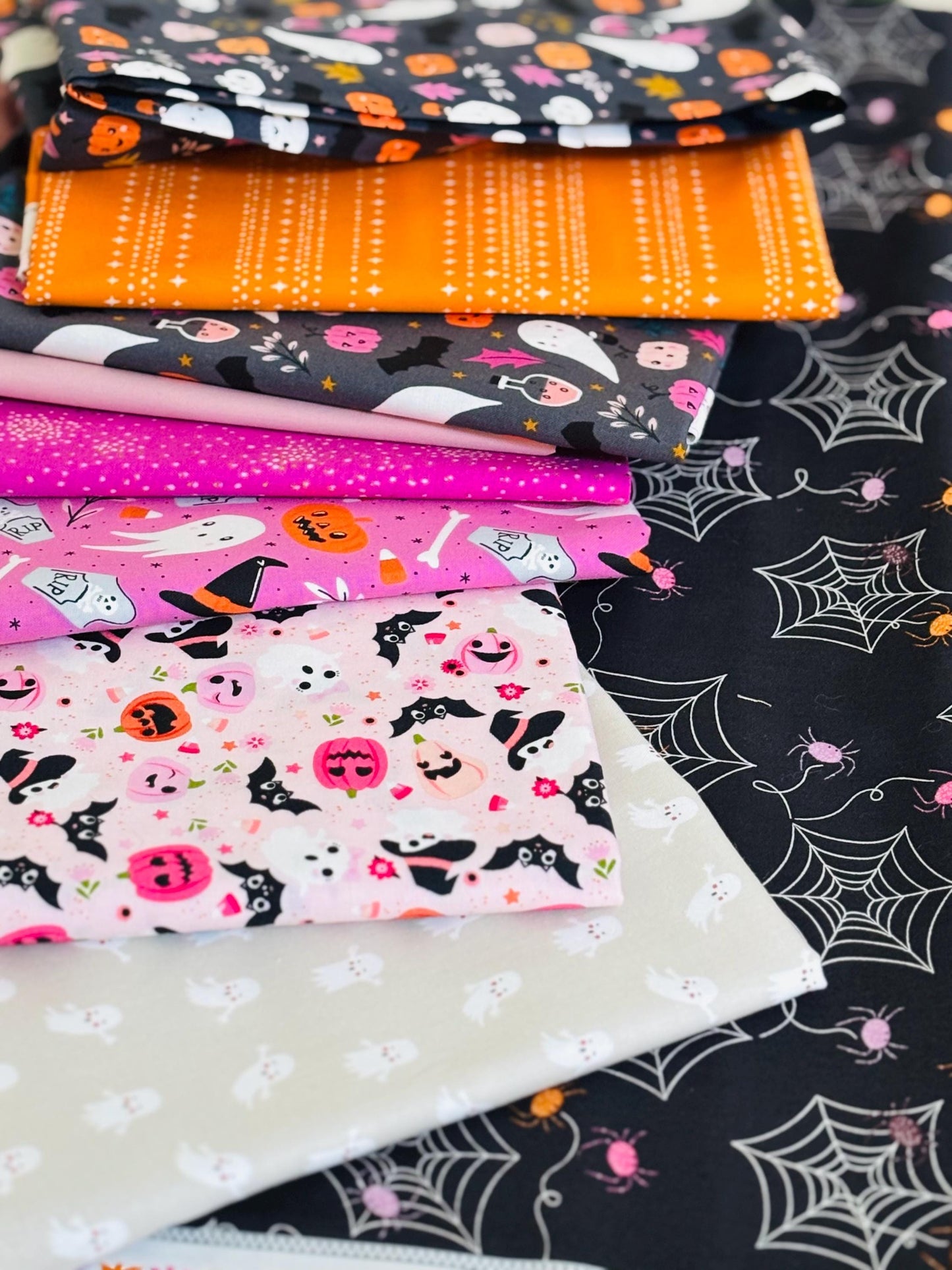 Return of pink halloween part 8 - 9 fat quarter bundle - Not scary