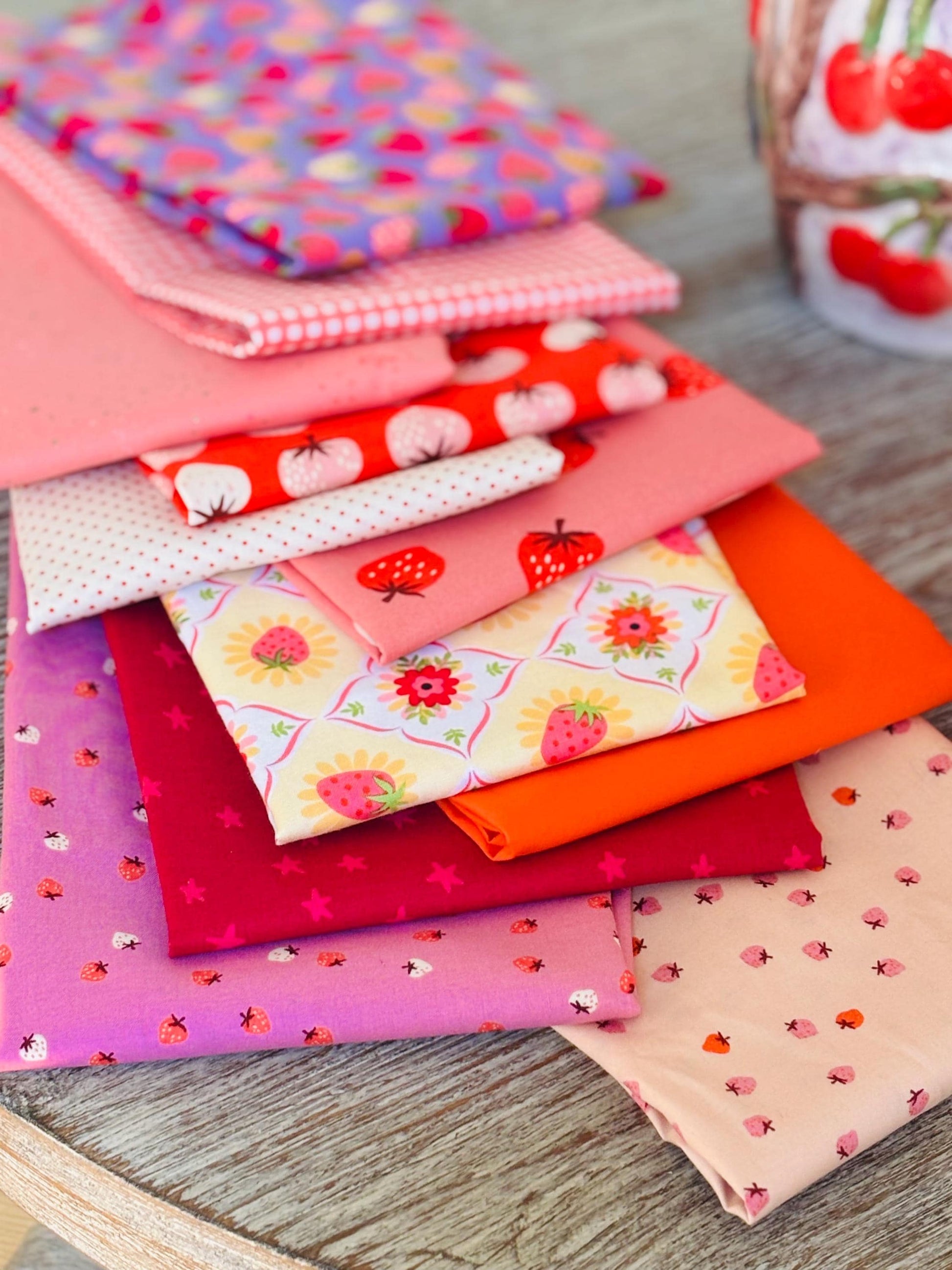 Strawberry with a hint of raspberry # 2 | Fat quarters bundles 11 fabrics | AGF RBD | Ruby star Kimberly Kight