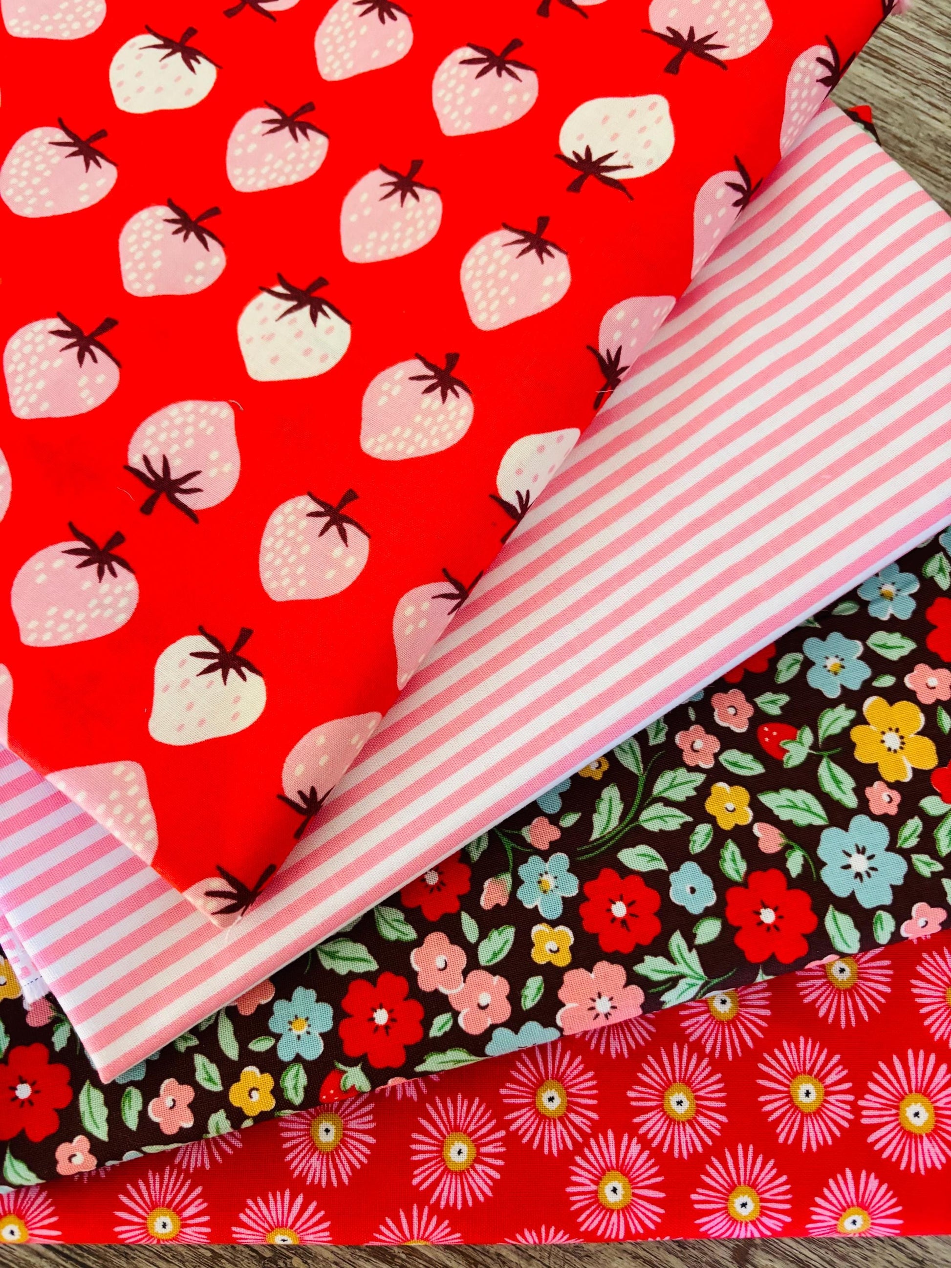 Mini 10 fq bundle Country flowers Poppie cotton + strawberry Farmhouse fancy ruby star