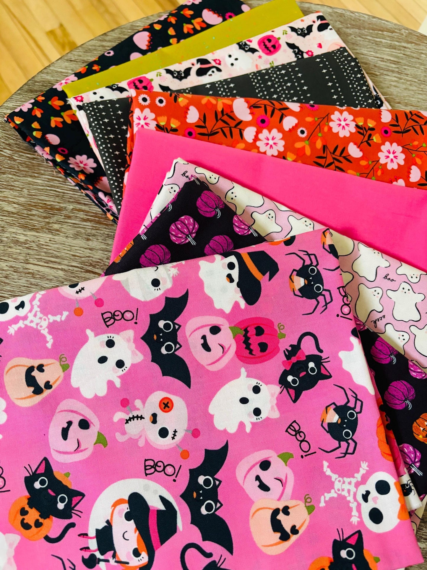 Return of pink halloween part 1 - 9 fat quarter bundle - Not scary