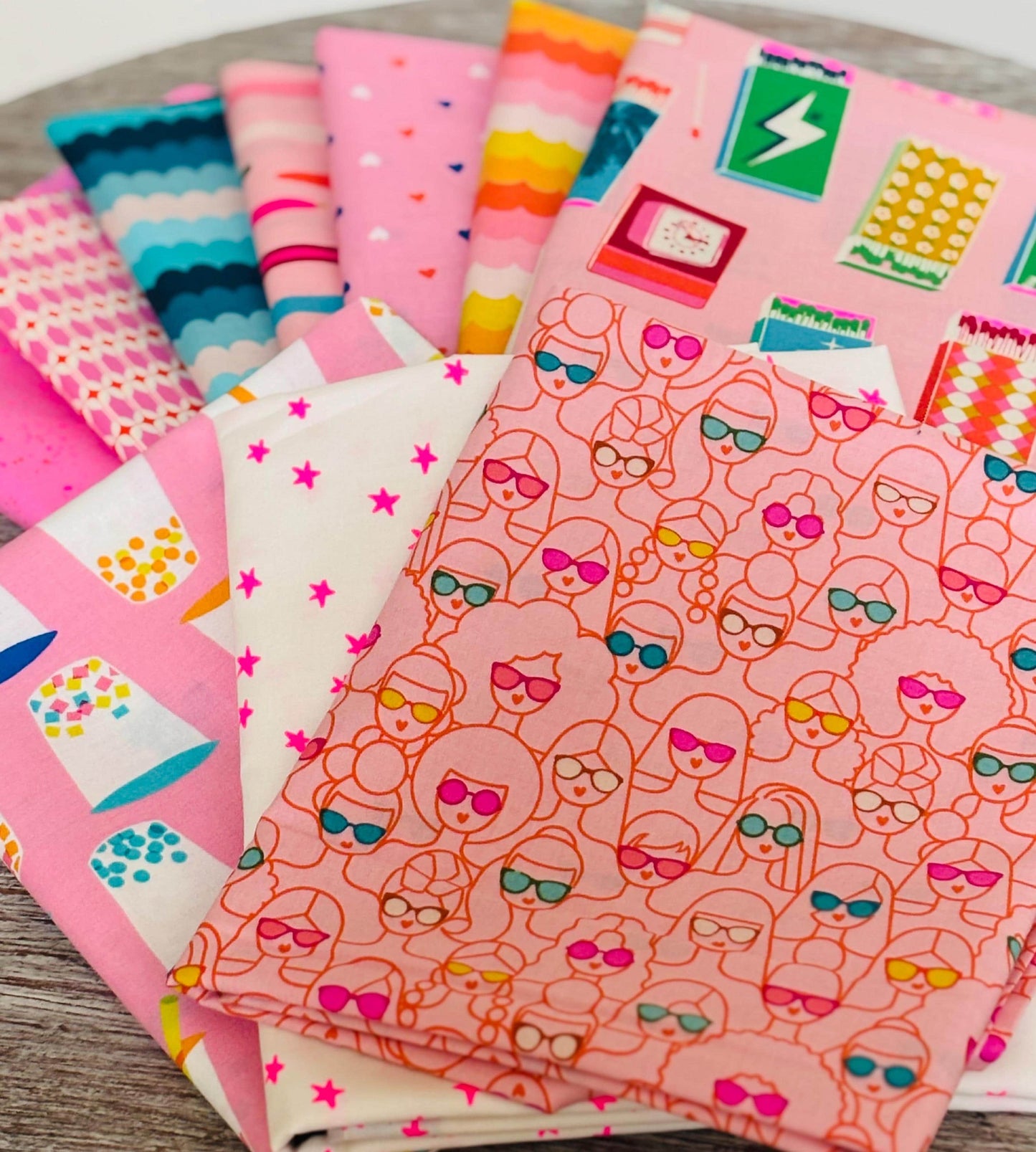 Outrageously pink with a touch of poolside too - 10 fat quarter bundle - Ruby star mash