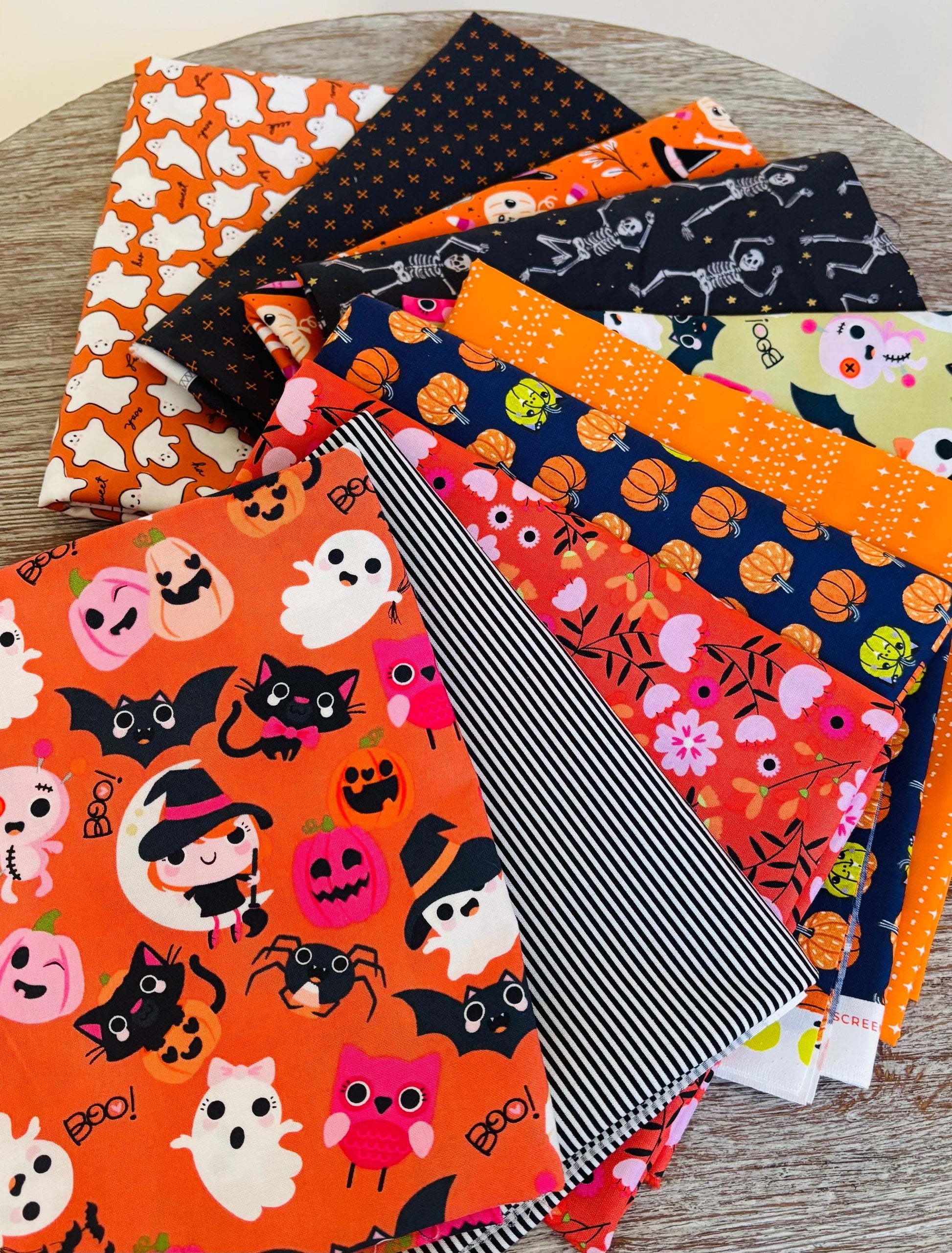 Tangerine halloween - 10 fat quarter bundle - Not scary