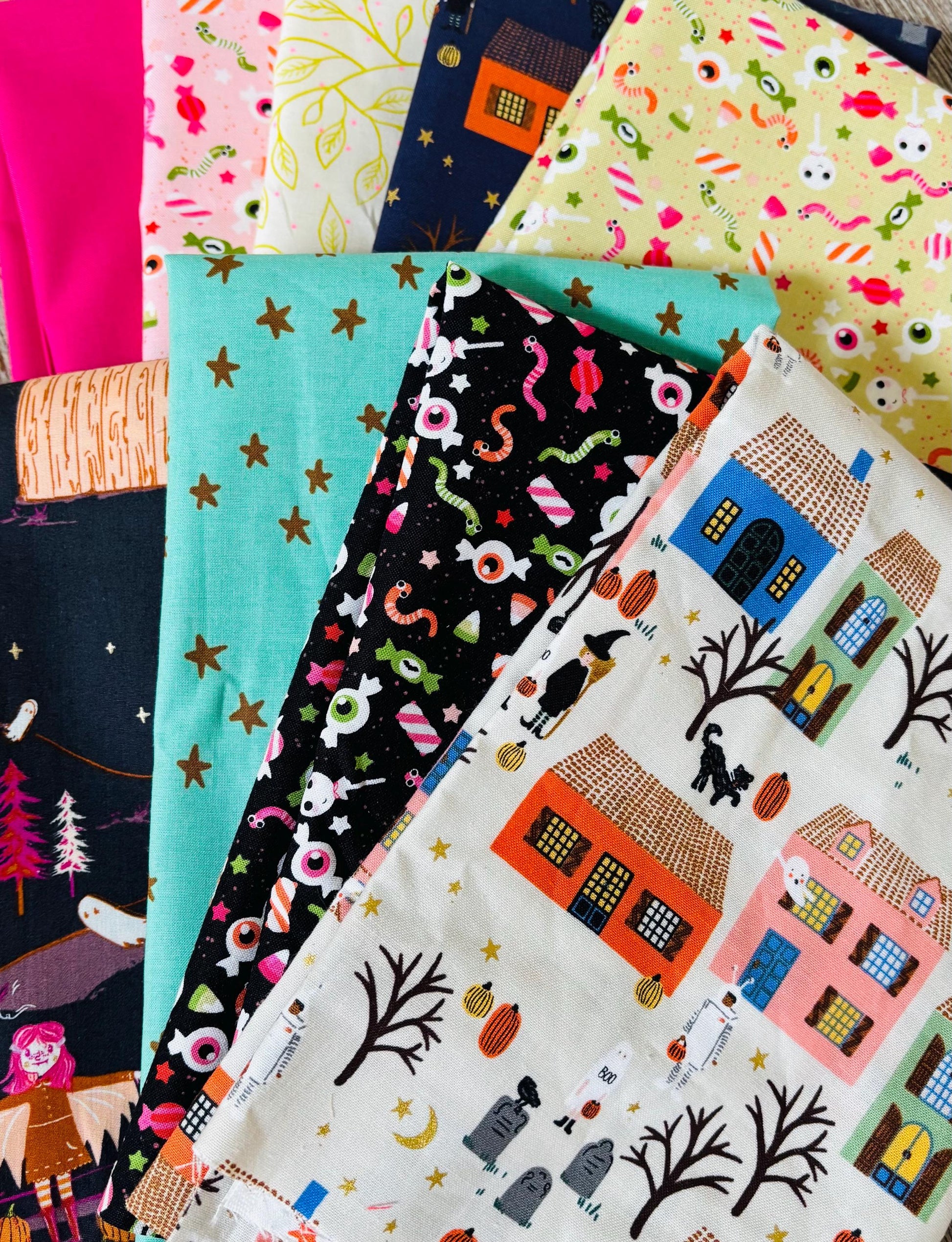 Find me on Halloween street - 9 fat quarter bundle - Not scary