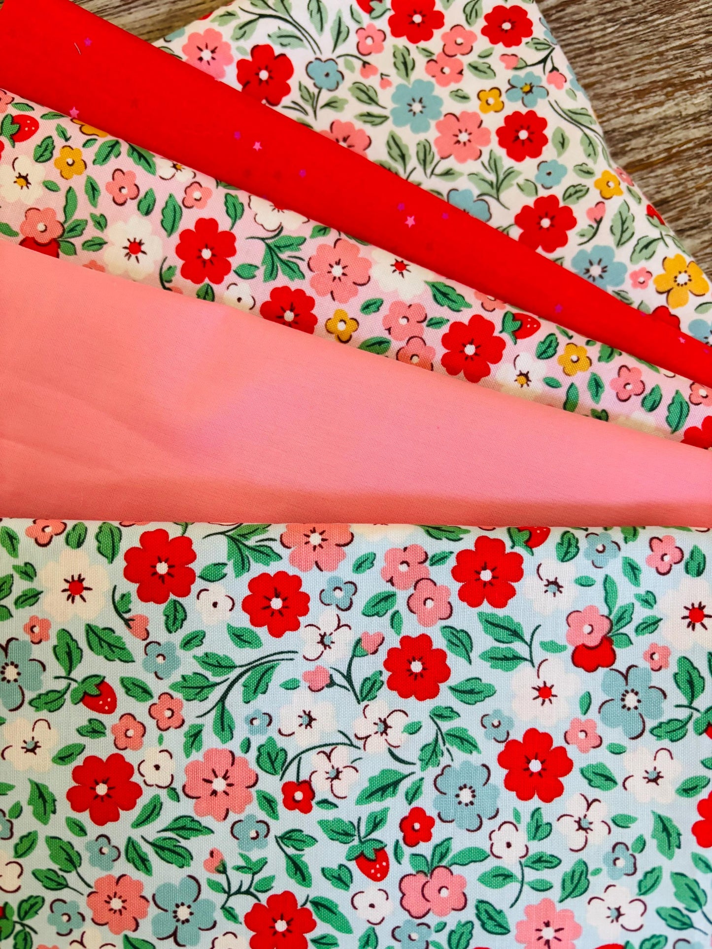 Mini 10 fq bundle Country flowers Poppie cotton + strawberry Farmhouse fancy ruby star