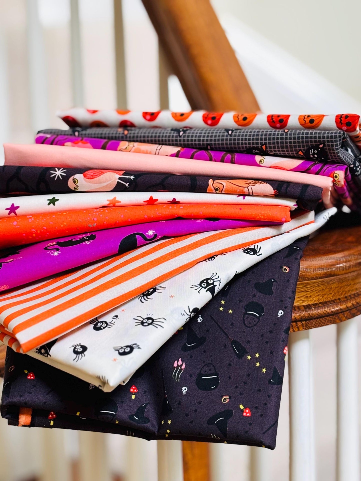 Halloween freaky mini 11 fat quarter bundle includes blenders