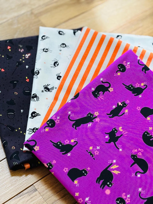 Halloween freaky mini 11 fat quarter bundle includes blenders