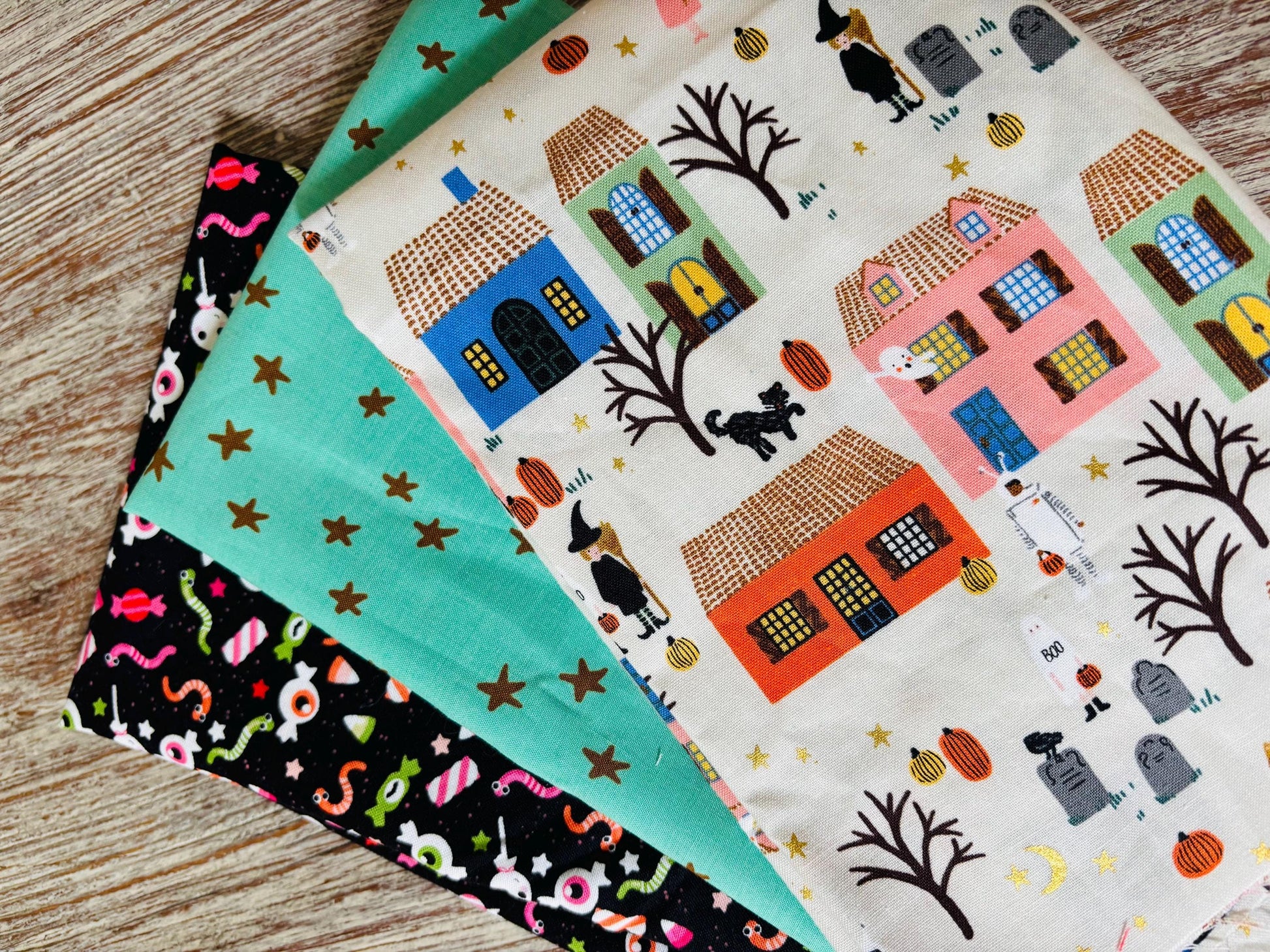Find me on Halloween street - 9 fat quarter bundle - Not scary