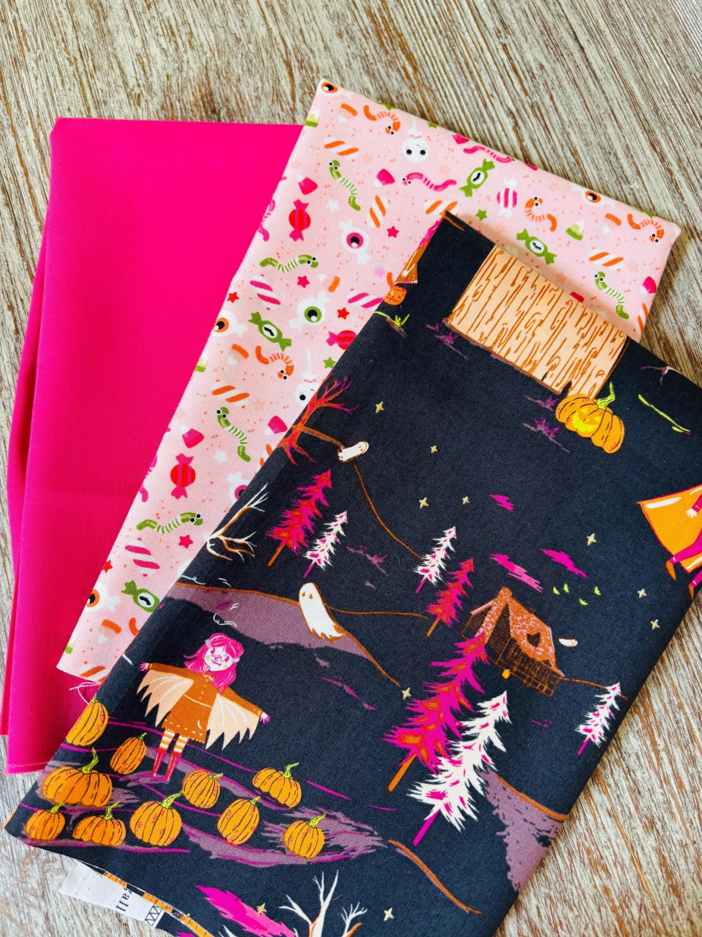 Find me on Halloween street - 9 fat quarter bundle - Not scary