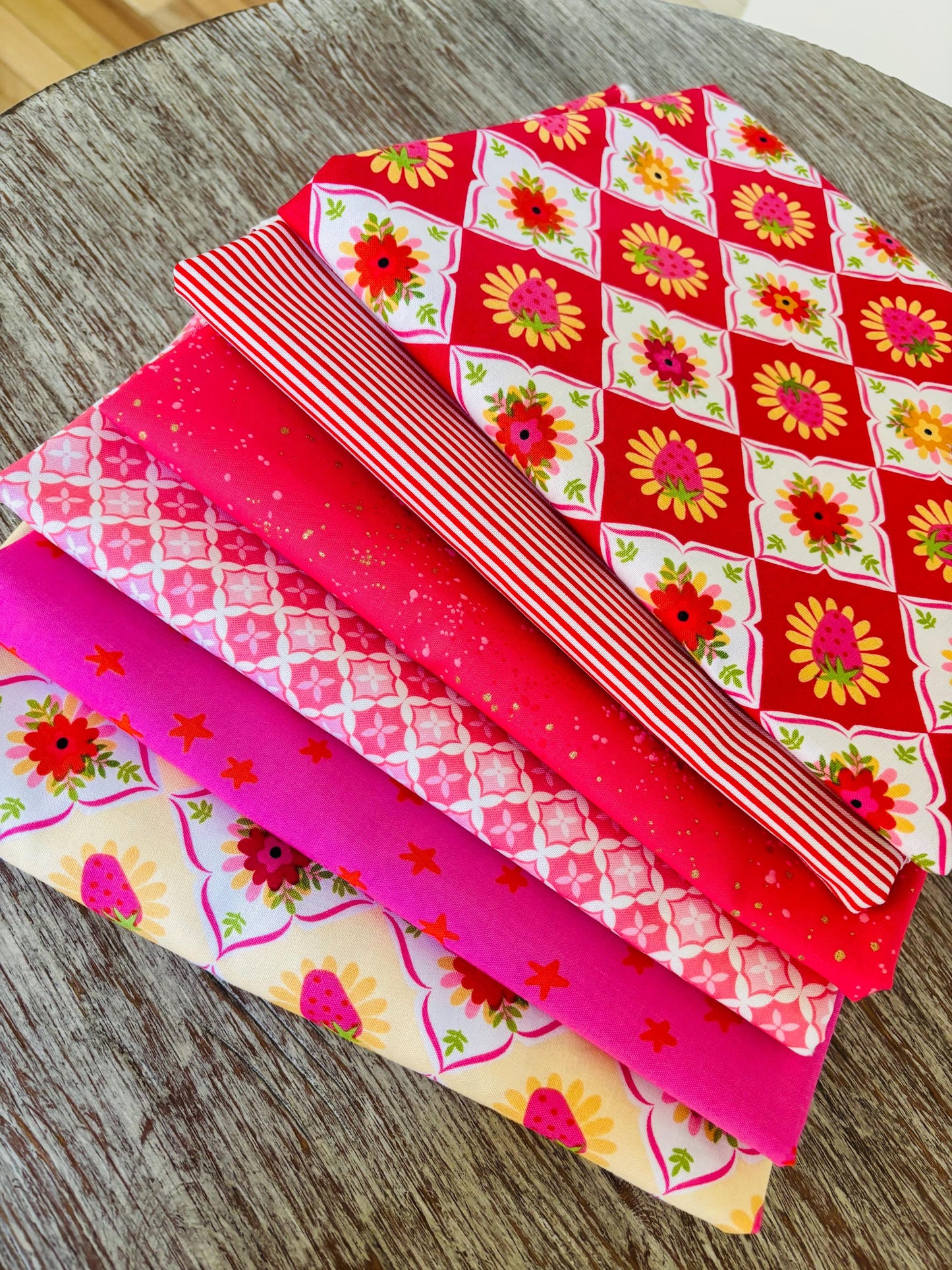 summer - 6 fat quarter bundle - Poppie Cotton speckled calico starry stripe