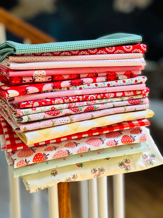 Strawberry overload on repeat - seasonal - 19 fat quarter bundle - Strawberry - AGF - plaid Poppie cotton under the apple tree