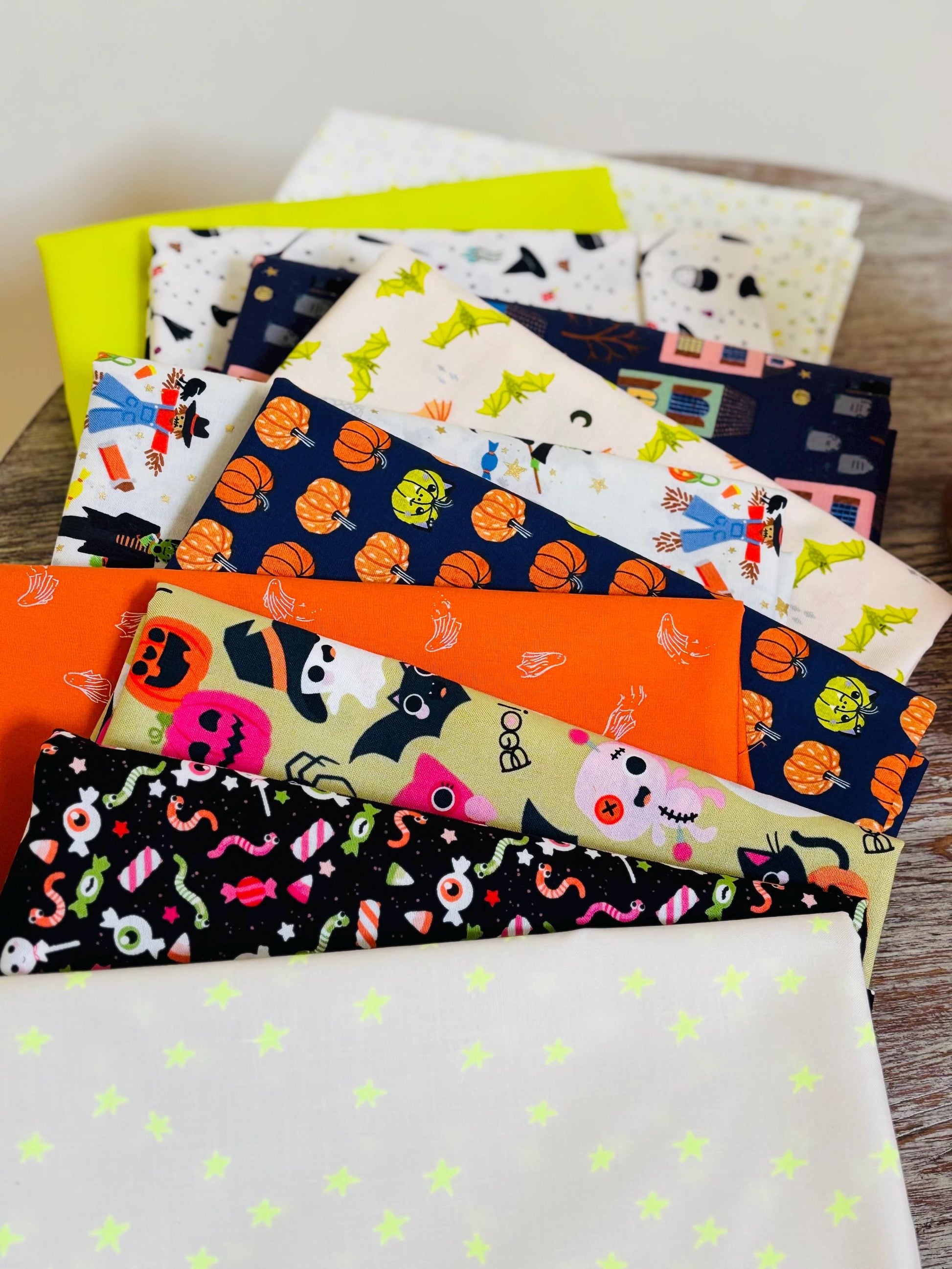 Witch in the lime light | Fat quarters bundles 11 fabrics | freaky | Ruby star starry halloween