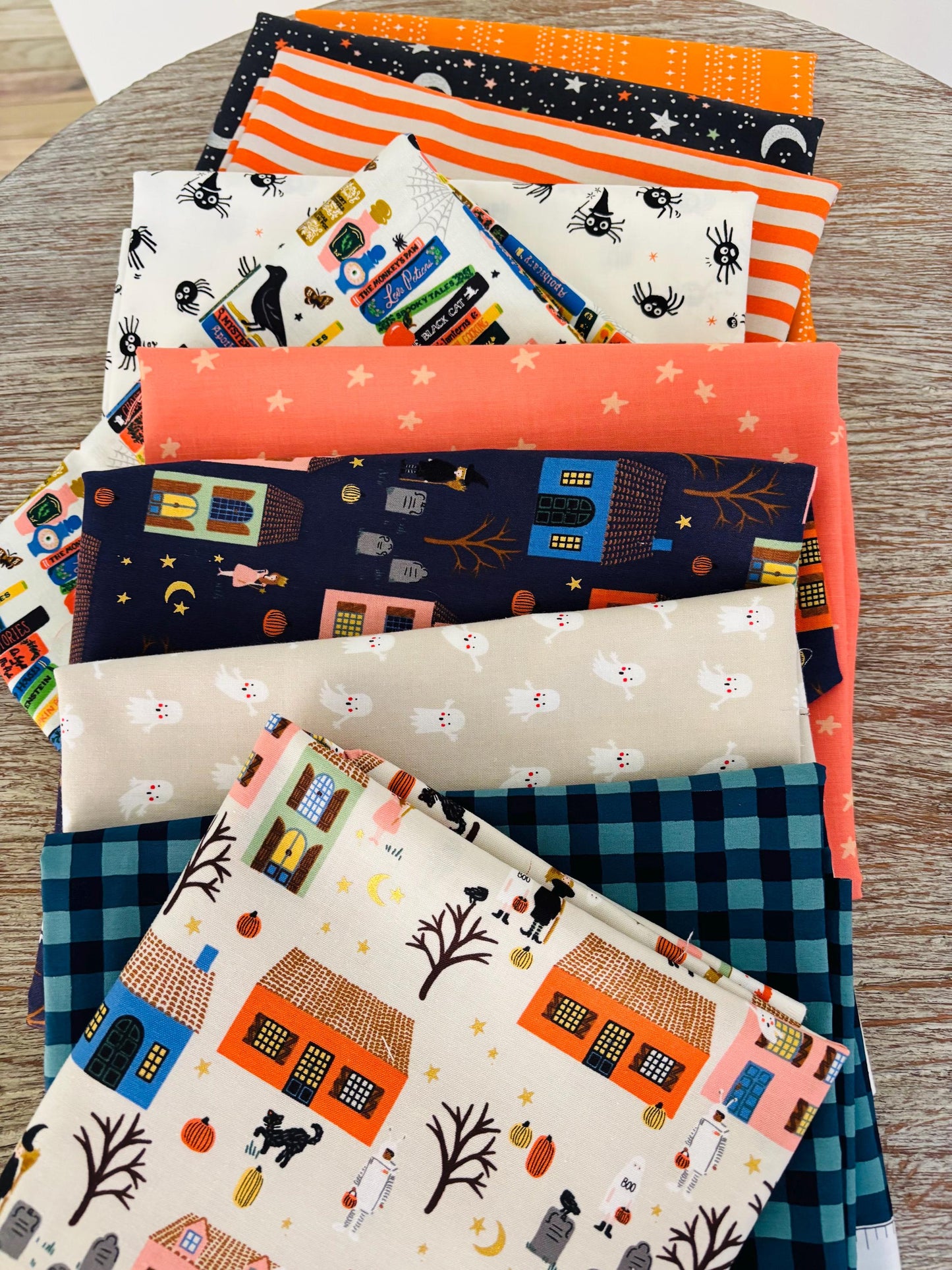 Ghost town - 10 fat quarter bundle - halloween