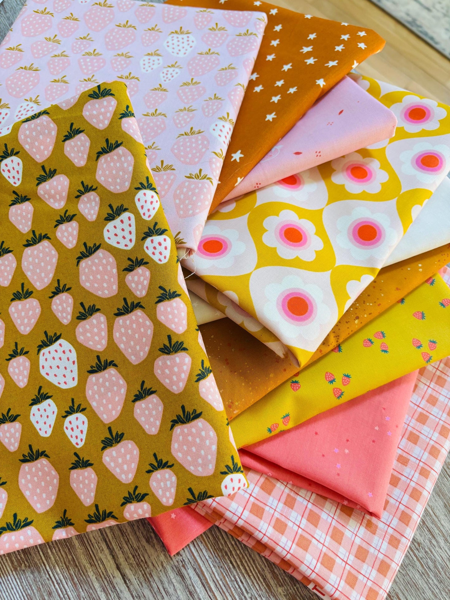 Golden berries - 7 fat quarter bundle strawberry gingham under the apple tree