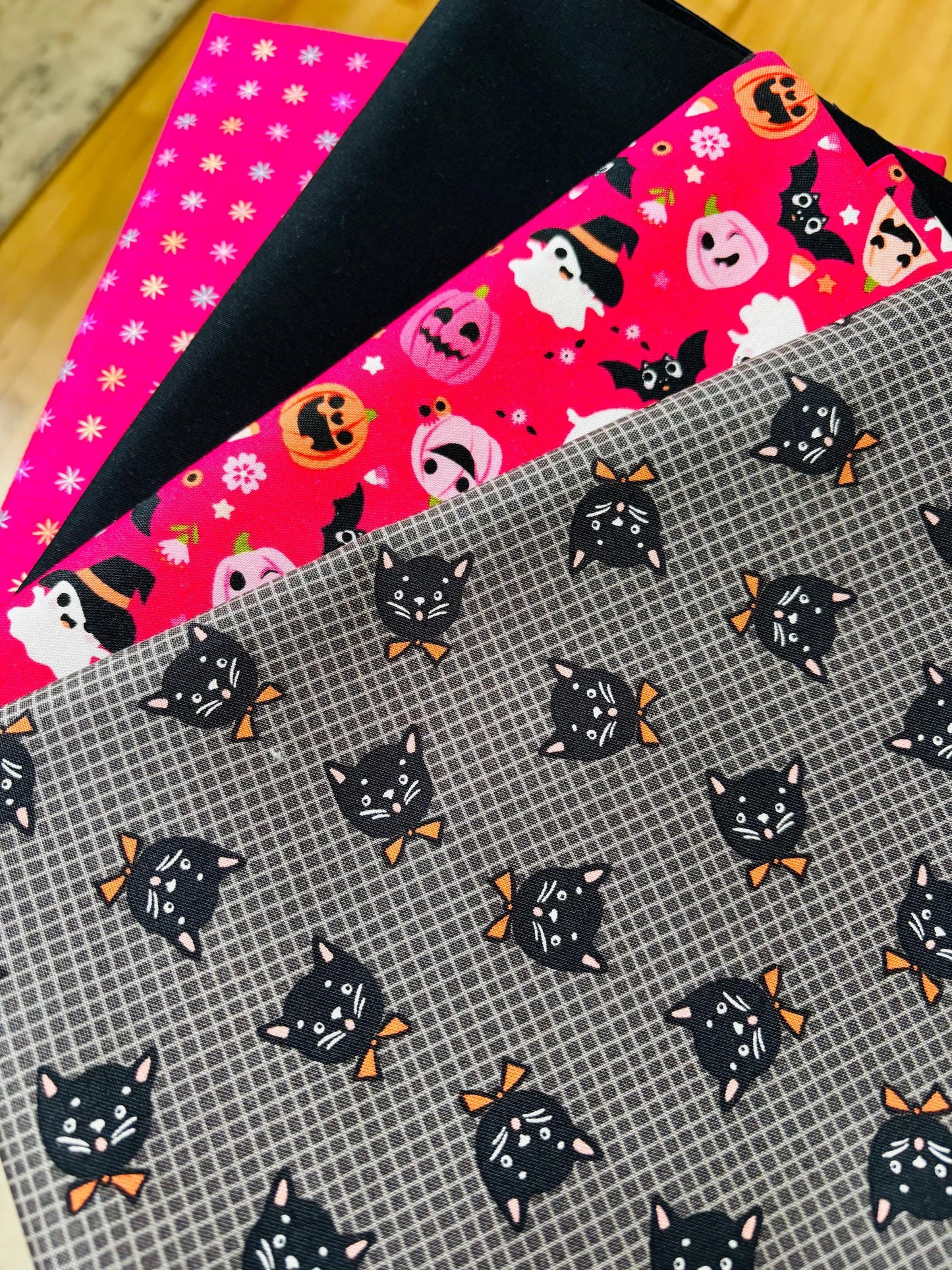 Not Scary + Sweet Tooth + blenders - 12 fat quarter bundle - Poppie cotton speckled