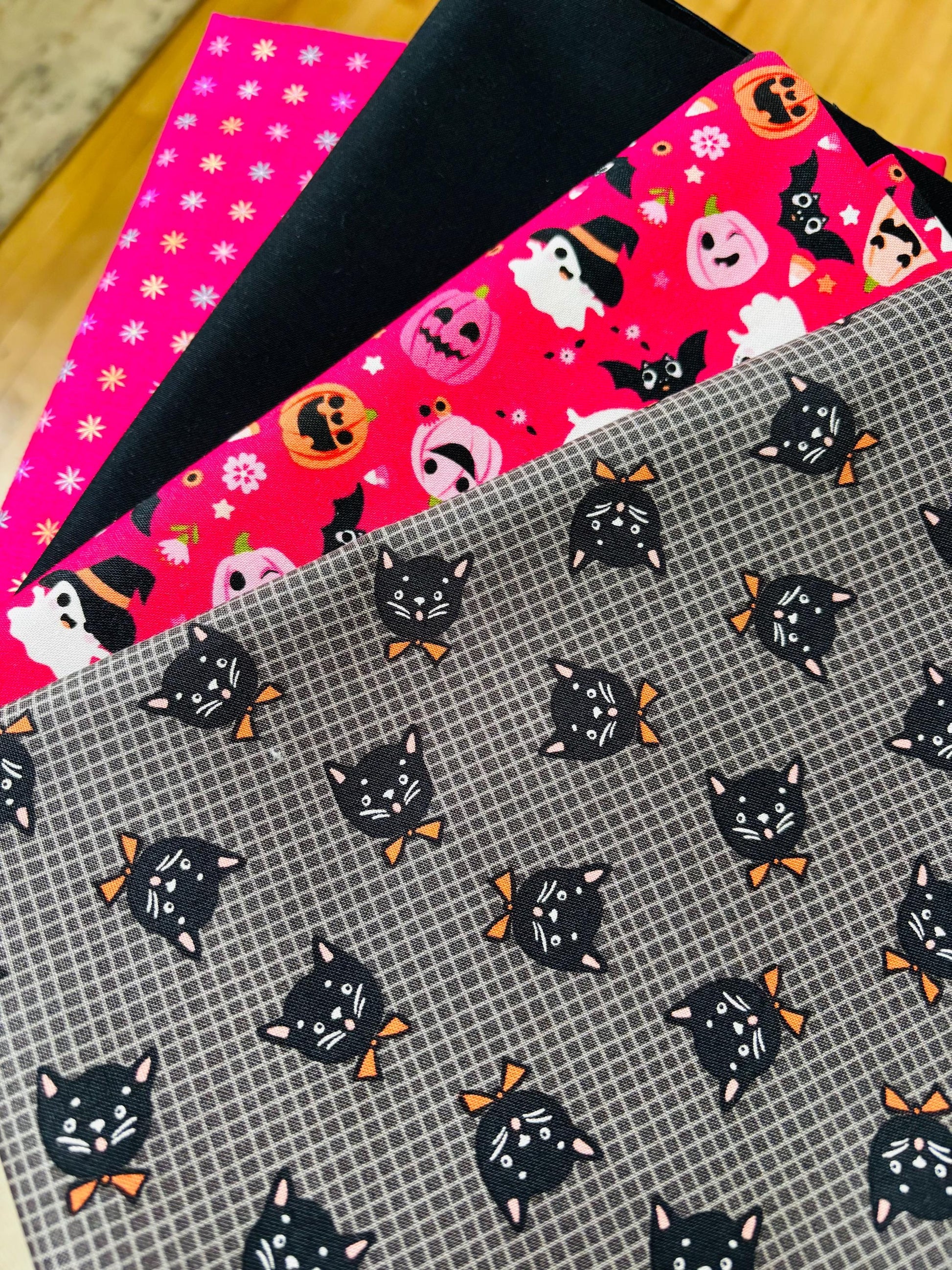 Not Scary + Sweet Tooth + blenders - 12 fat quarter bundle - Poppie cotton speckled