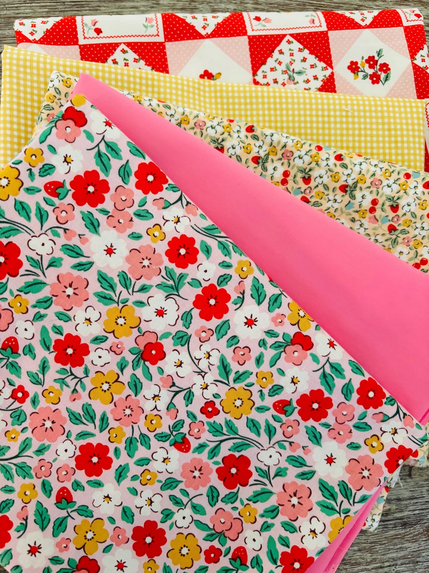 Best of farmhouse fancy - 5 fat quarter bundle - Poppie Cotton and more