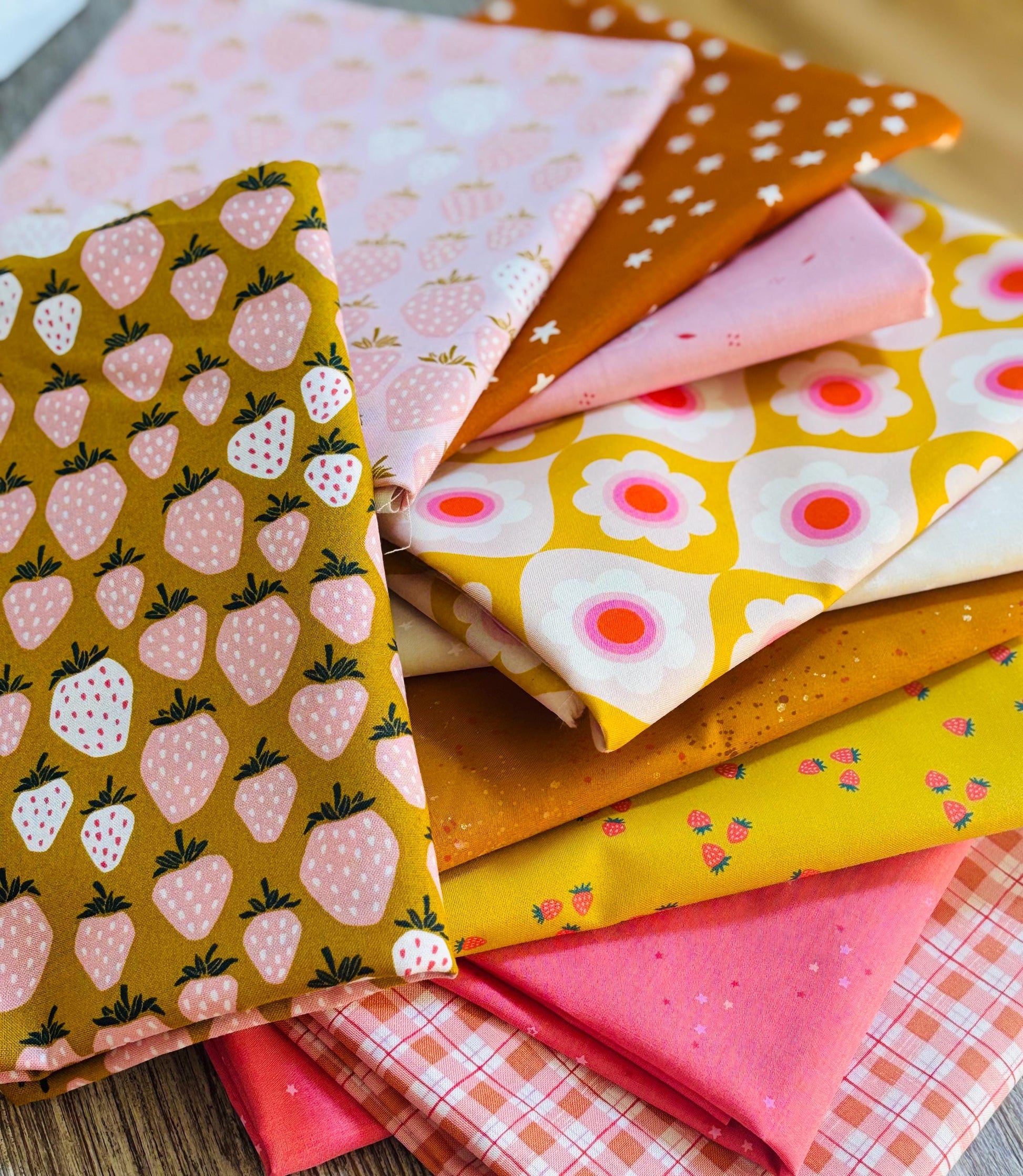 Golden berries - 7 fat quarter bundle strawberry gingham under the apple tree