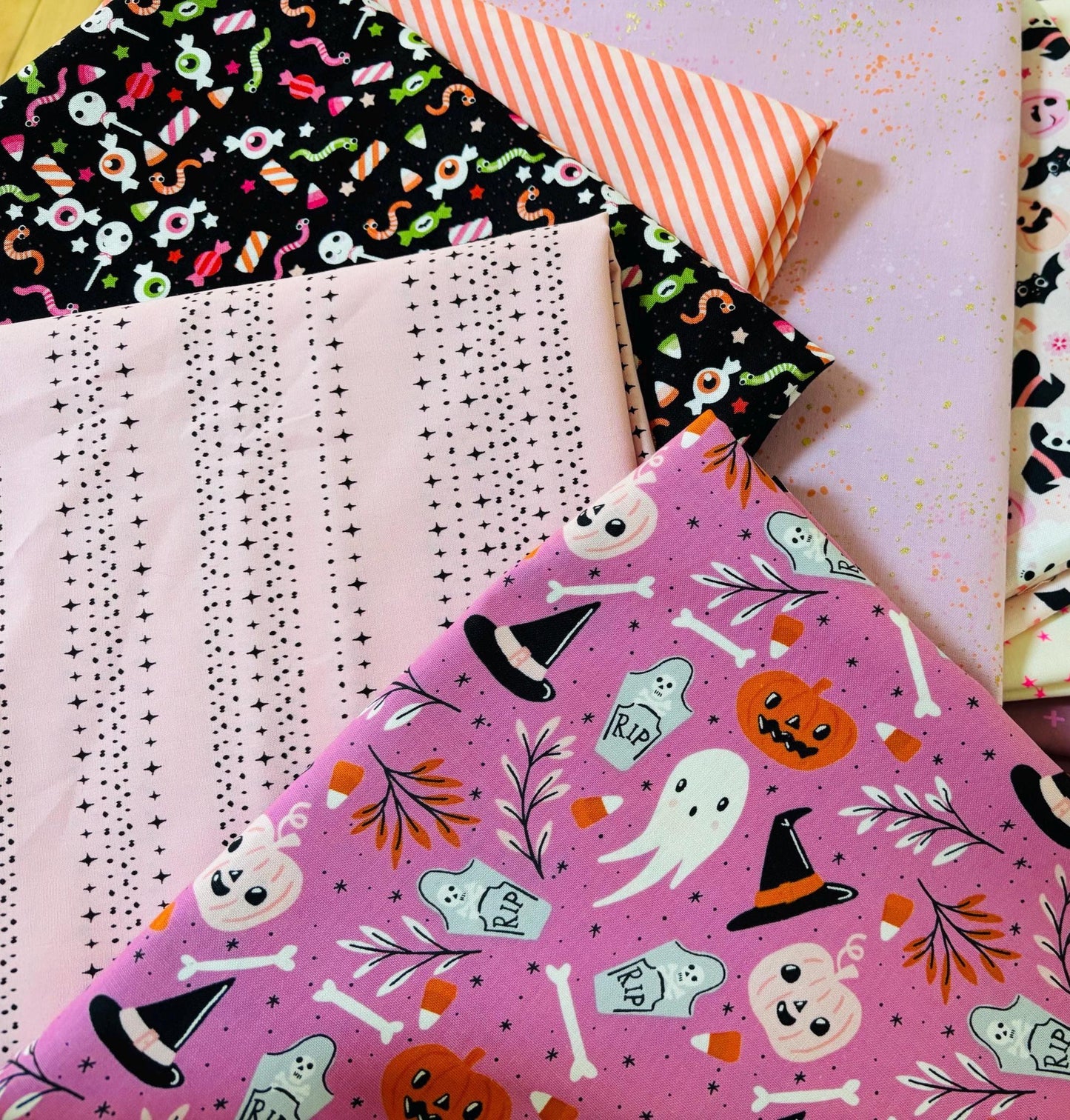 Treat please - 10 fat quarters - pink Ruby star AGF Spooky n sweet not scary