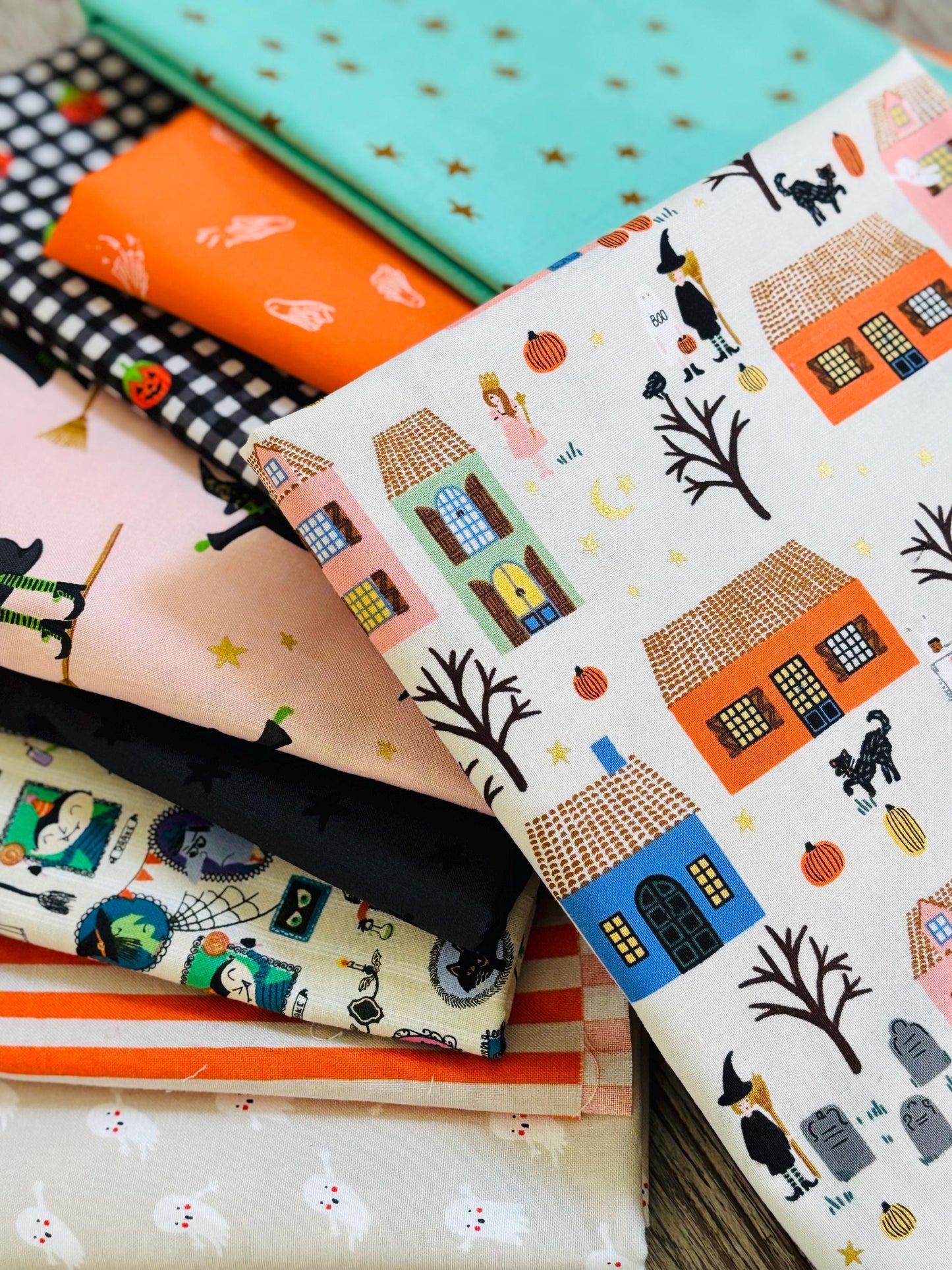 Spooktacular - 9 fat quarter bundle - halloween
