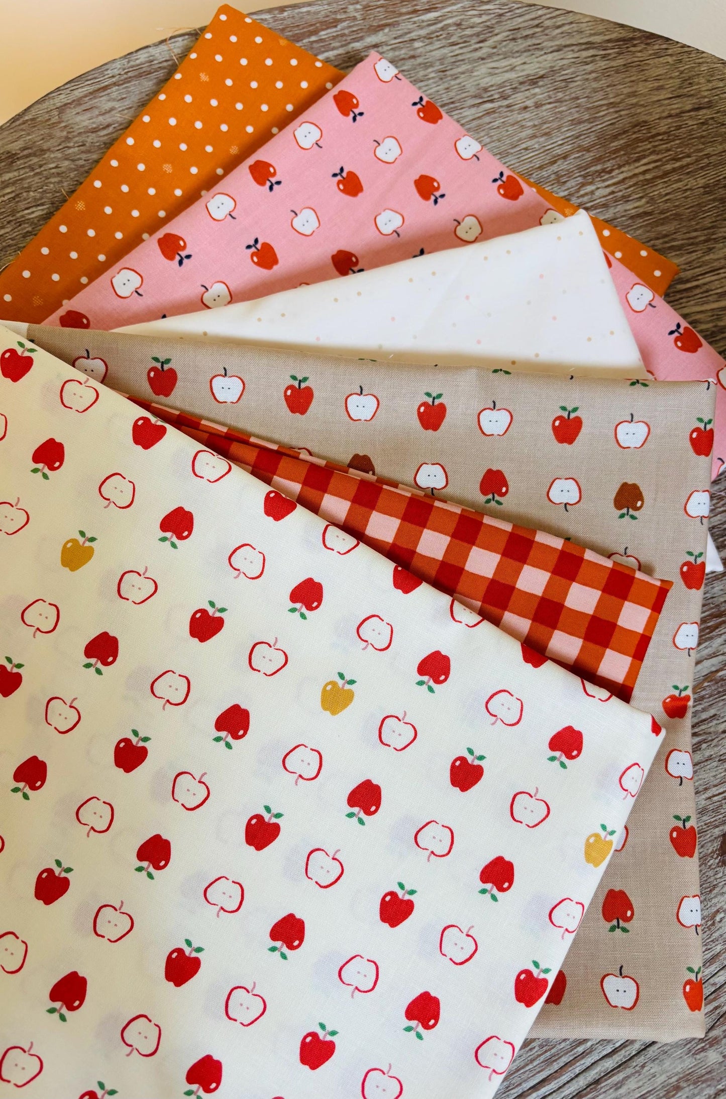 Apple sauce - 6 fat quarter bundle