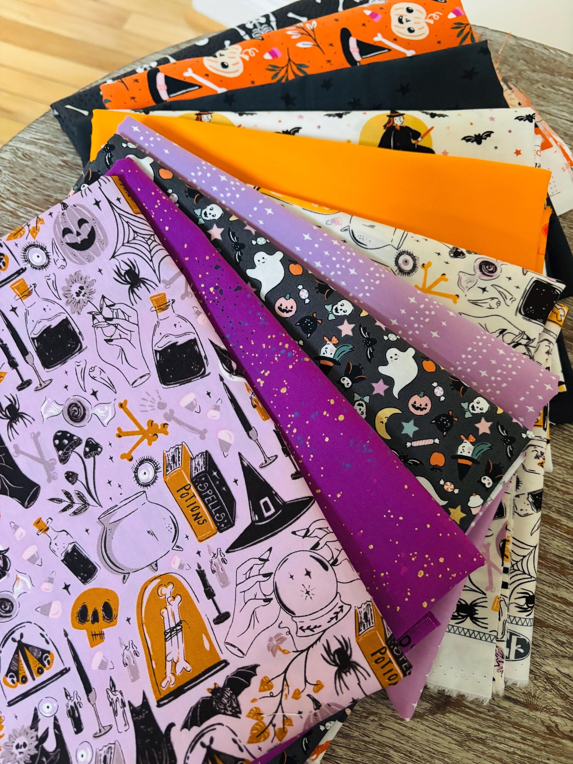 Gallery of ghouls - 10 fat quarter bundle - halloween