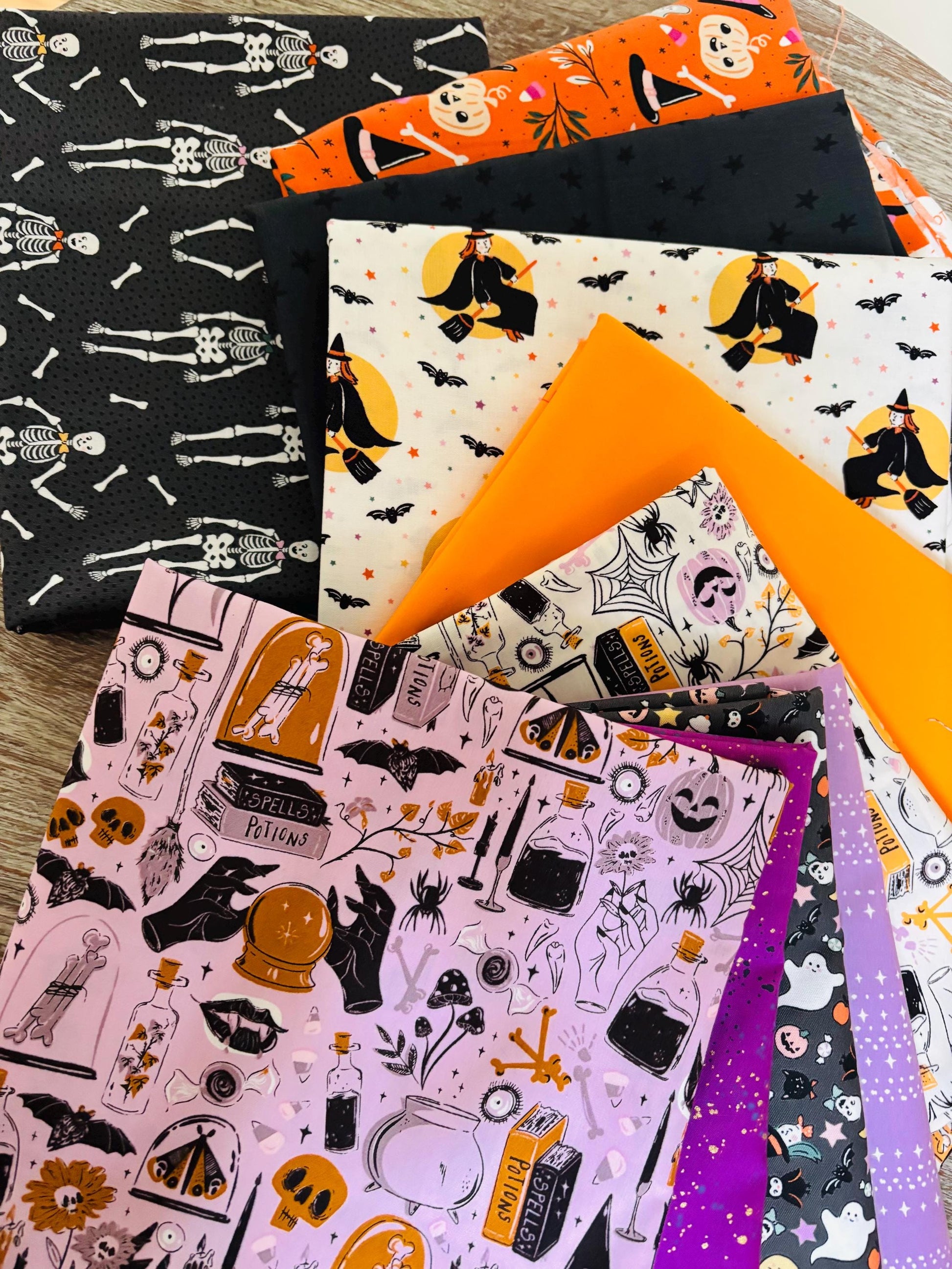Gallery of ghouls - 10 fat quarter bundle - halloween