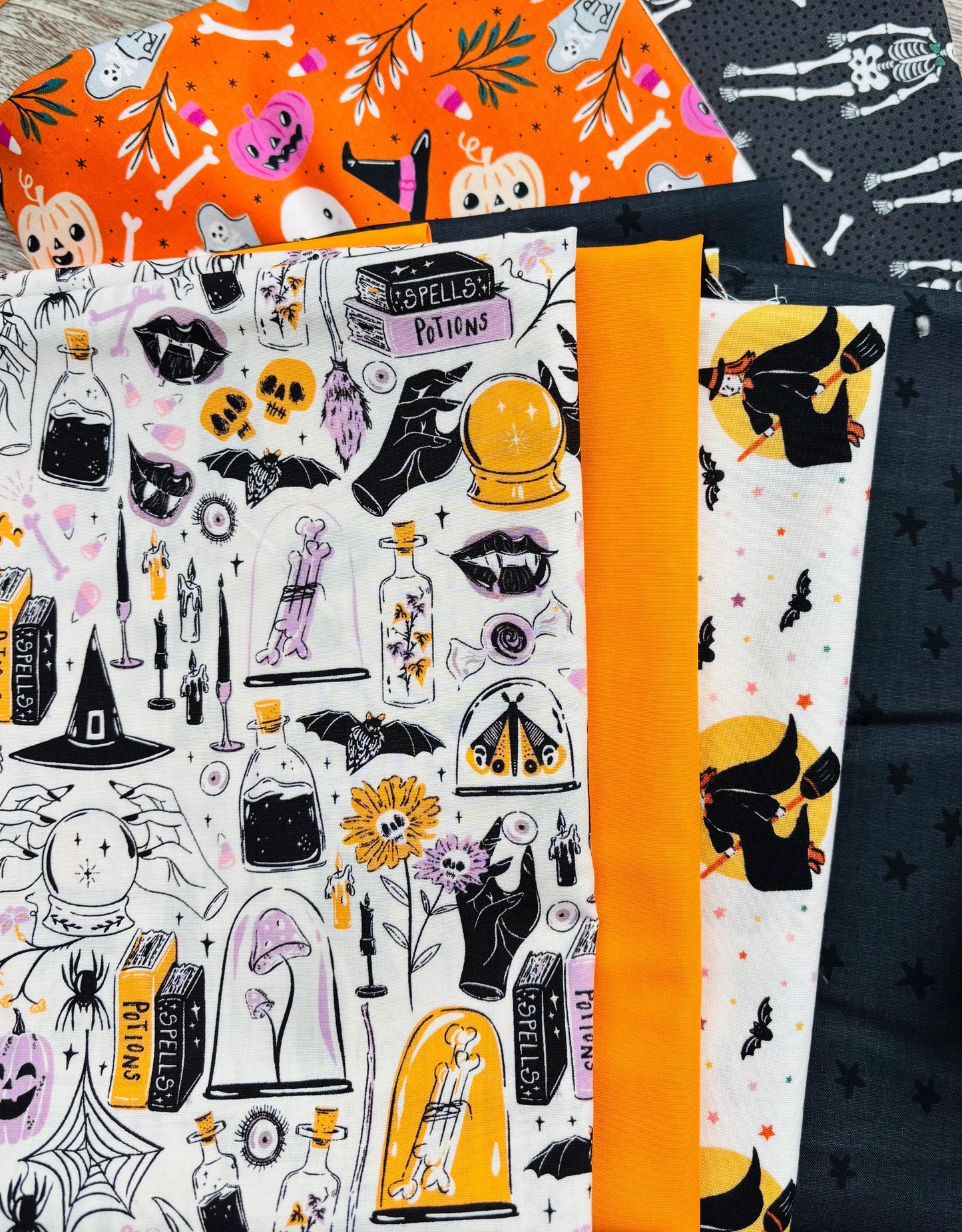 Gallery of ghouls - 10 fat quarter bundle - halloween