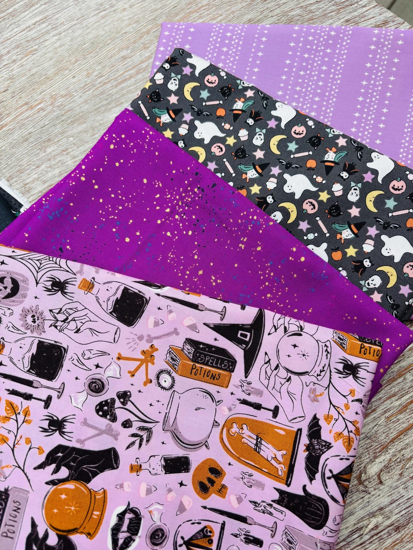 Gallery of ghouls - 10 fat quarter bundle - halloween