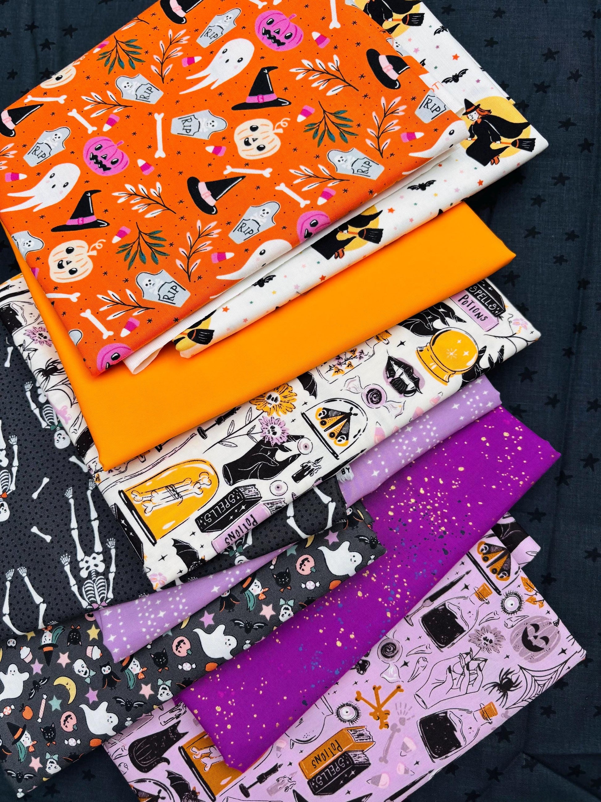 Gallery of ghouls - 10 fat quarter bundle - halloween