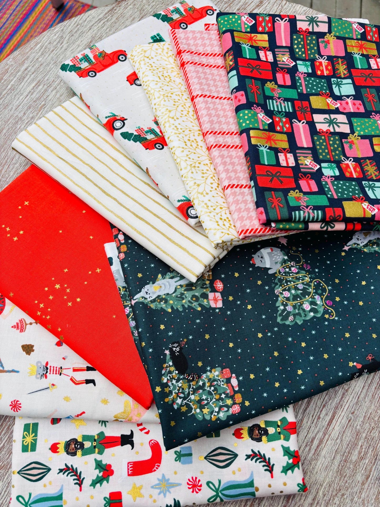 Little christmas tree - 9 fat quarter holiday bundle