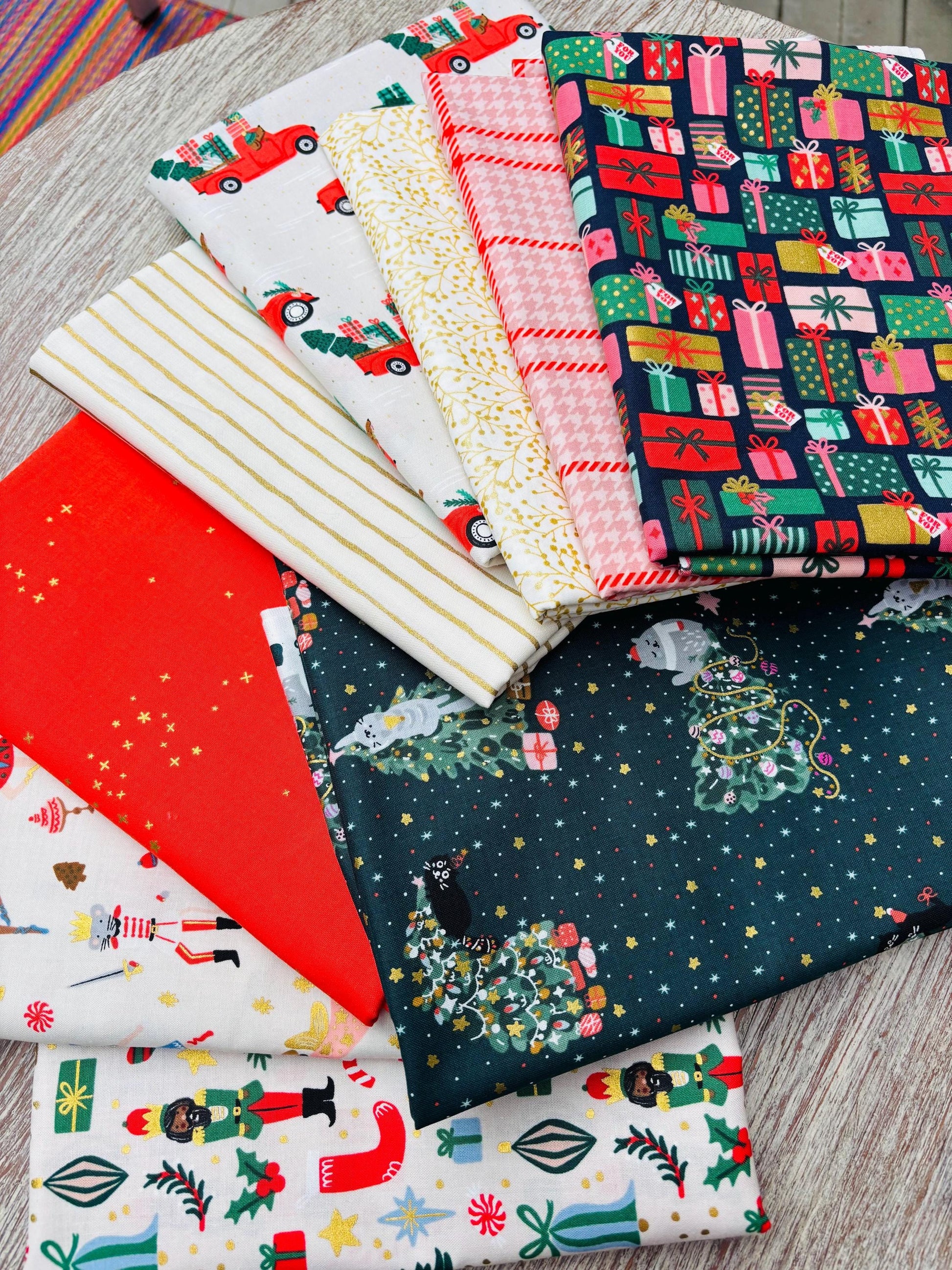 Little christmas tree - 9 fat quarter holiday bundle