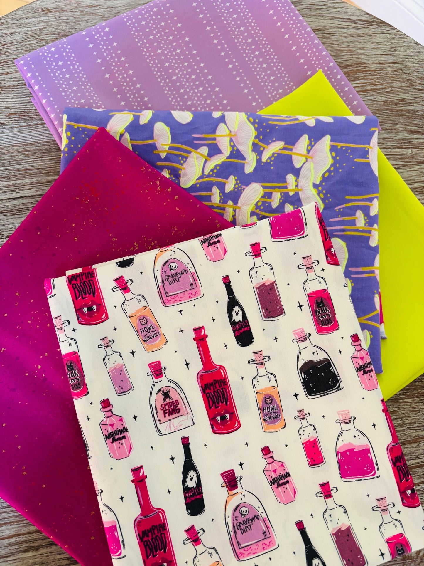 Hocus pocus - 5 fat quarter bundle - Halloween speckled AGF sweet n spooky