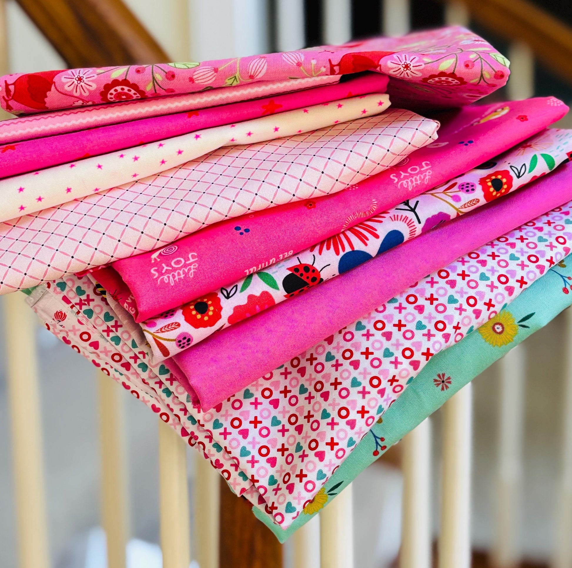 Poppie brights with a touch of starry #2 - 10 fat quarter bundle - Ruby star poppie cotton smitten chicken pink