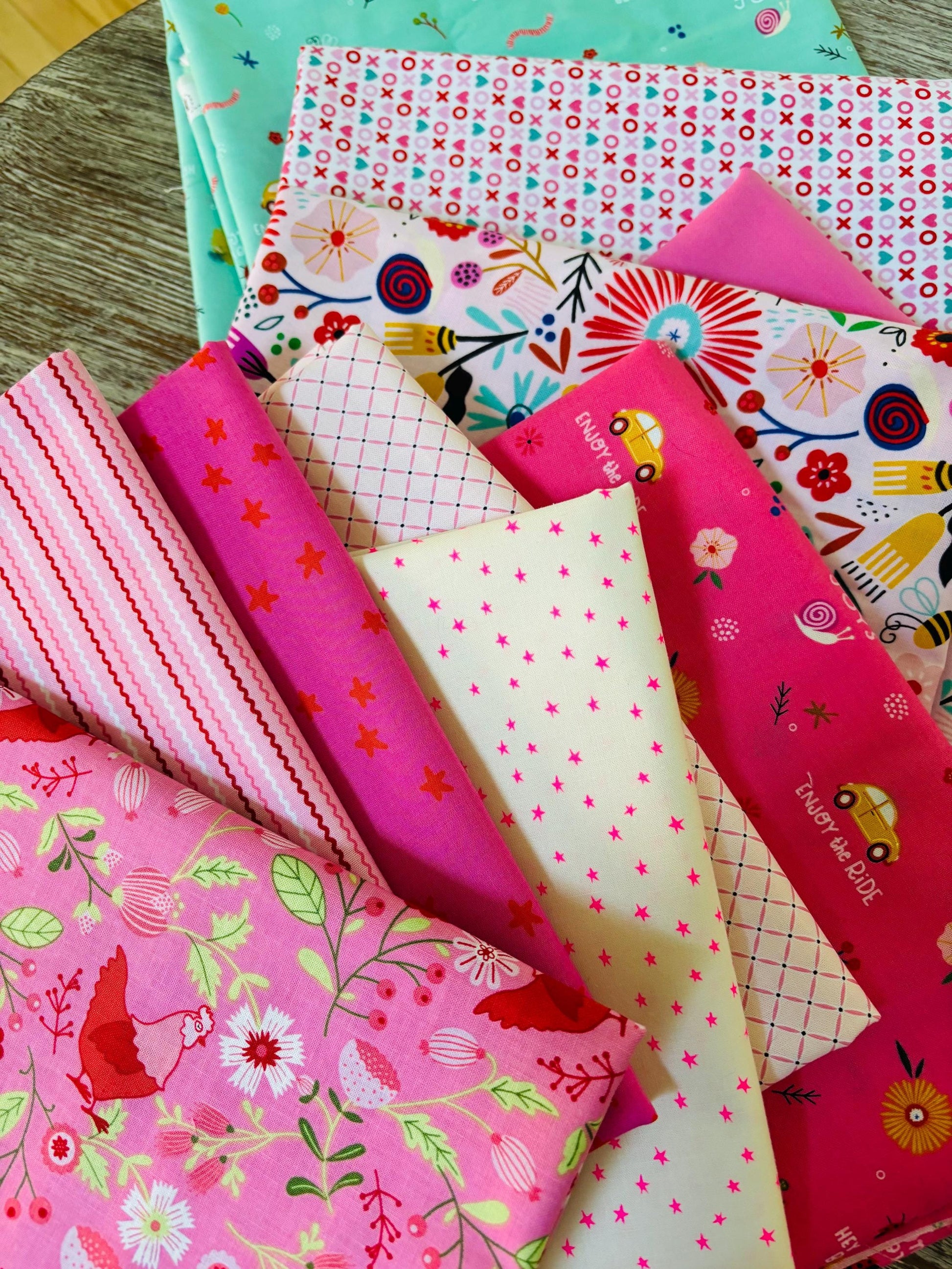 Poppie brights with a touch of starry #2 - 10 fat quarter bundle - Ruby star poppie cotton smitten chicken pink