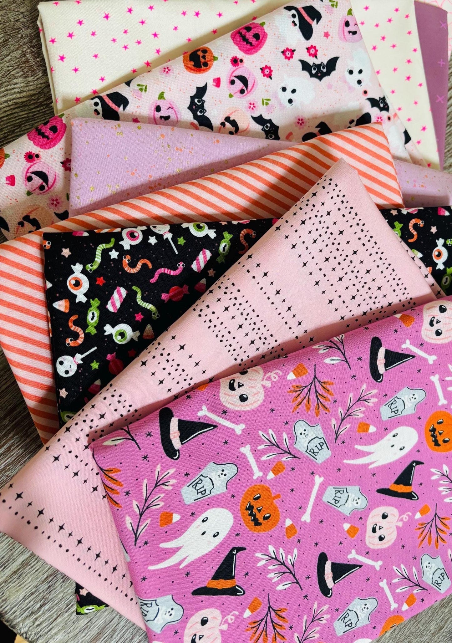 Treat please - 10 fat quarters - pink Ruby star AGF Spooky n sweet not scary