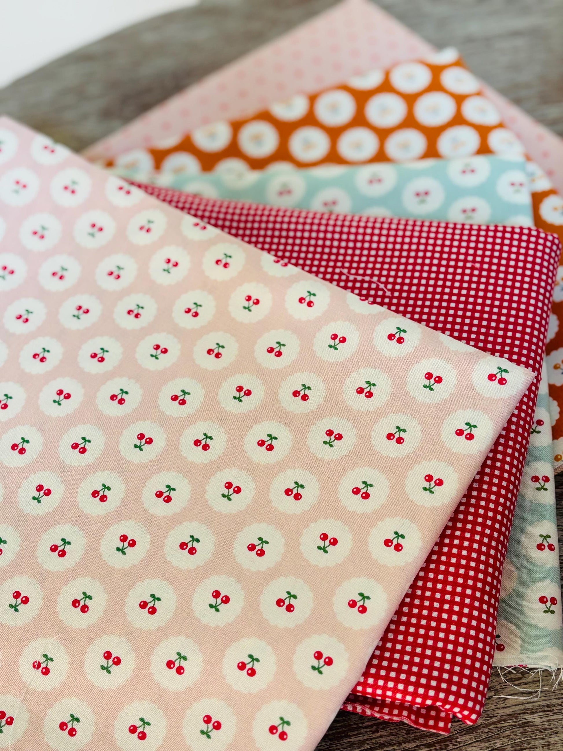 Cherry on top - 6 fat quarter bundle