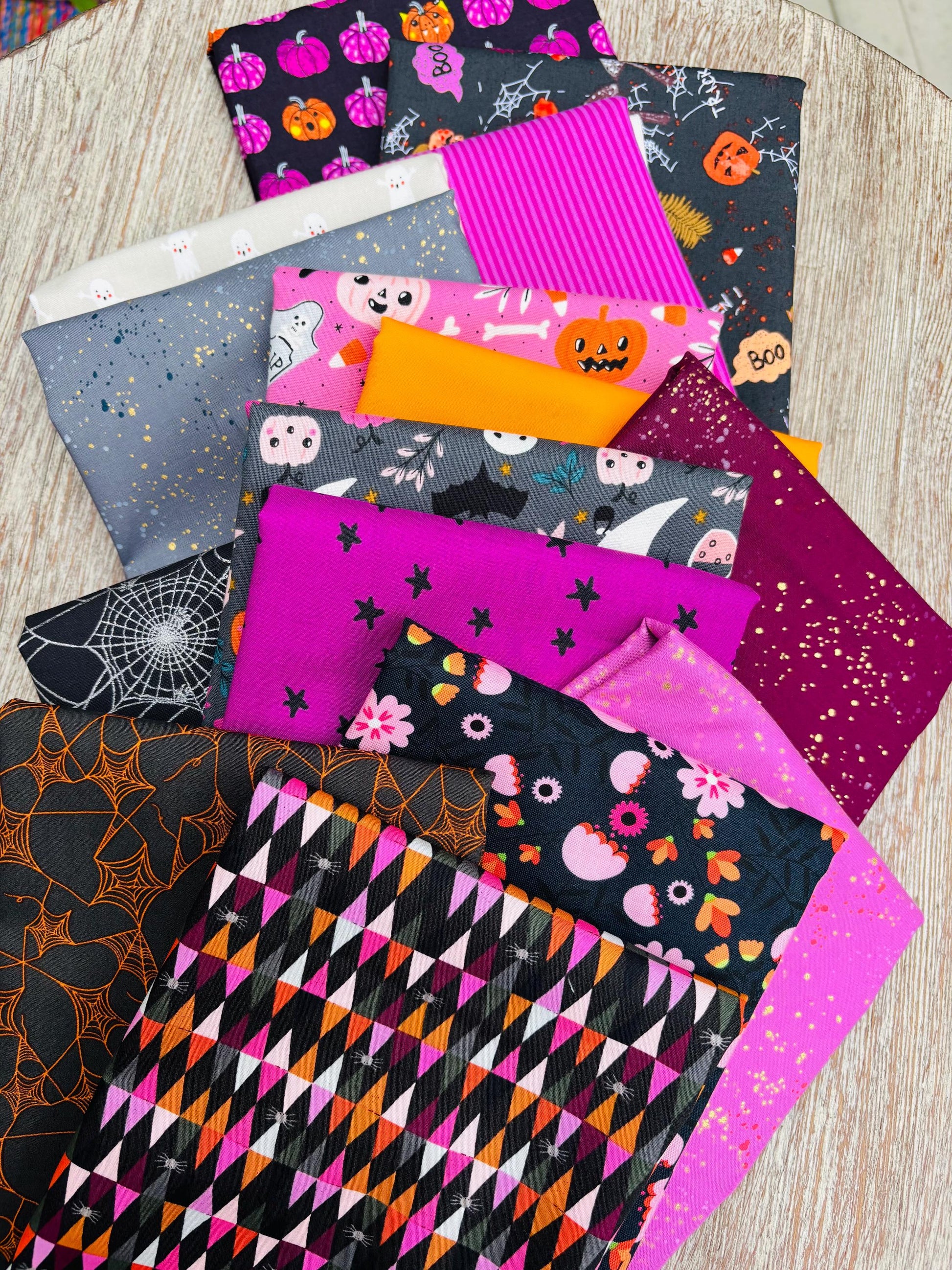 Halloween the darker side - 13 fat quarter bundle - halloween